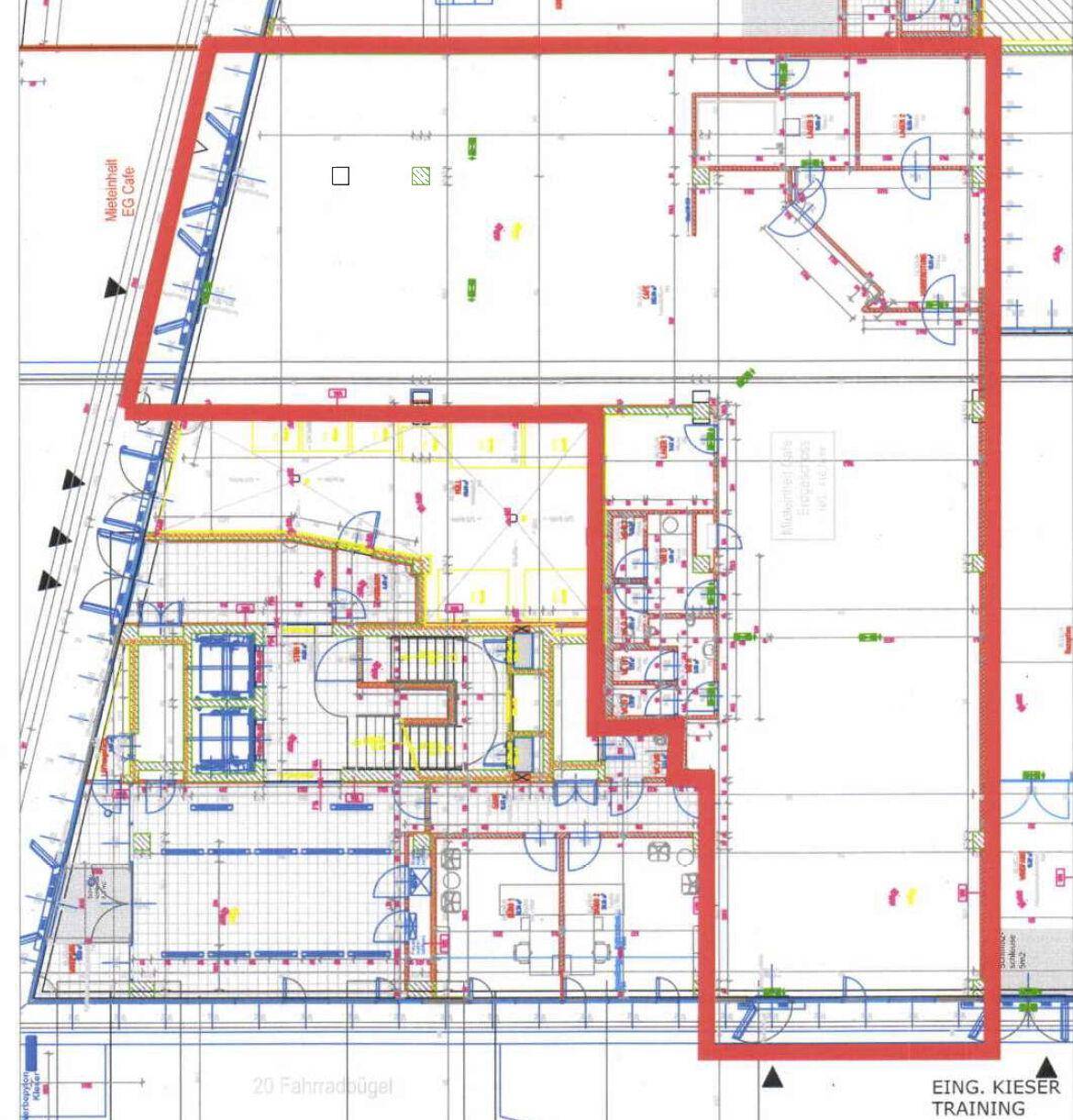 Detaillierter Grundriss eines Erdgeschosses mit verschiedenen Nutzungsbereichen und einem hervorgehobenen Bereich in Rot.
