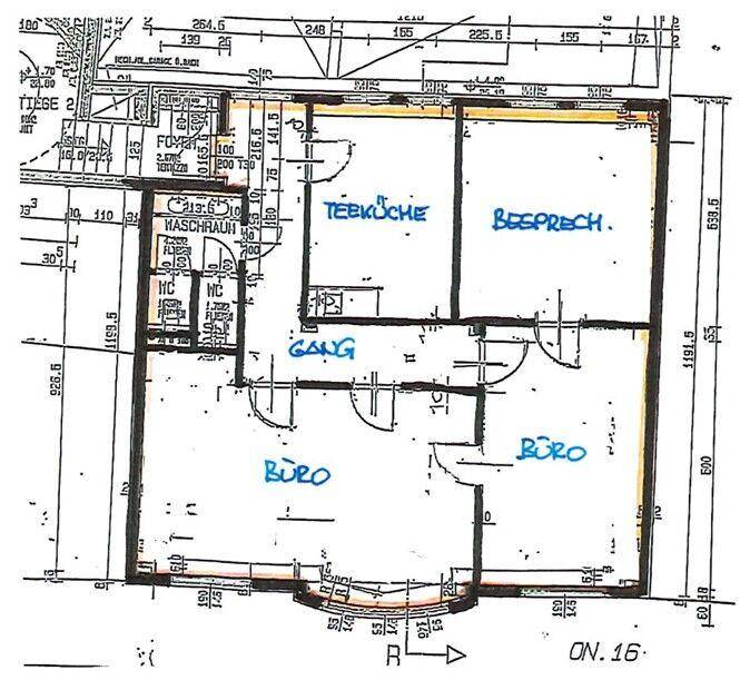 Detaillierter Grundriss mit eingezeichneten Büros, einer Teeküche und einem Besprechungsraum.