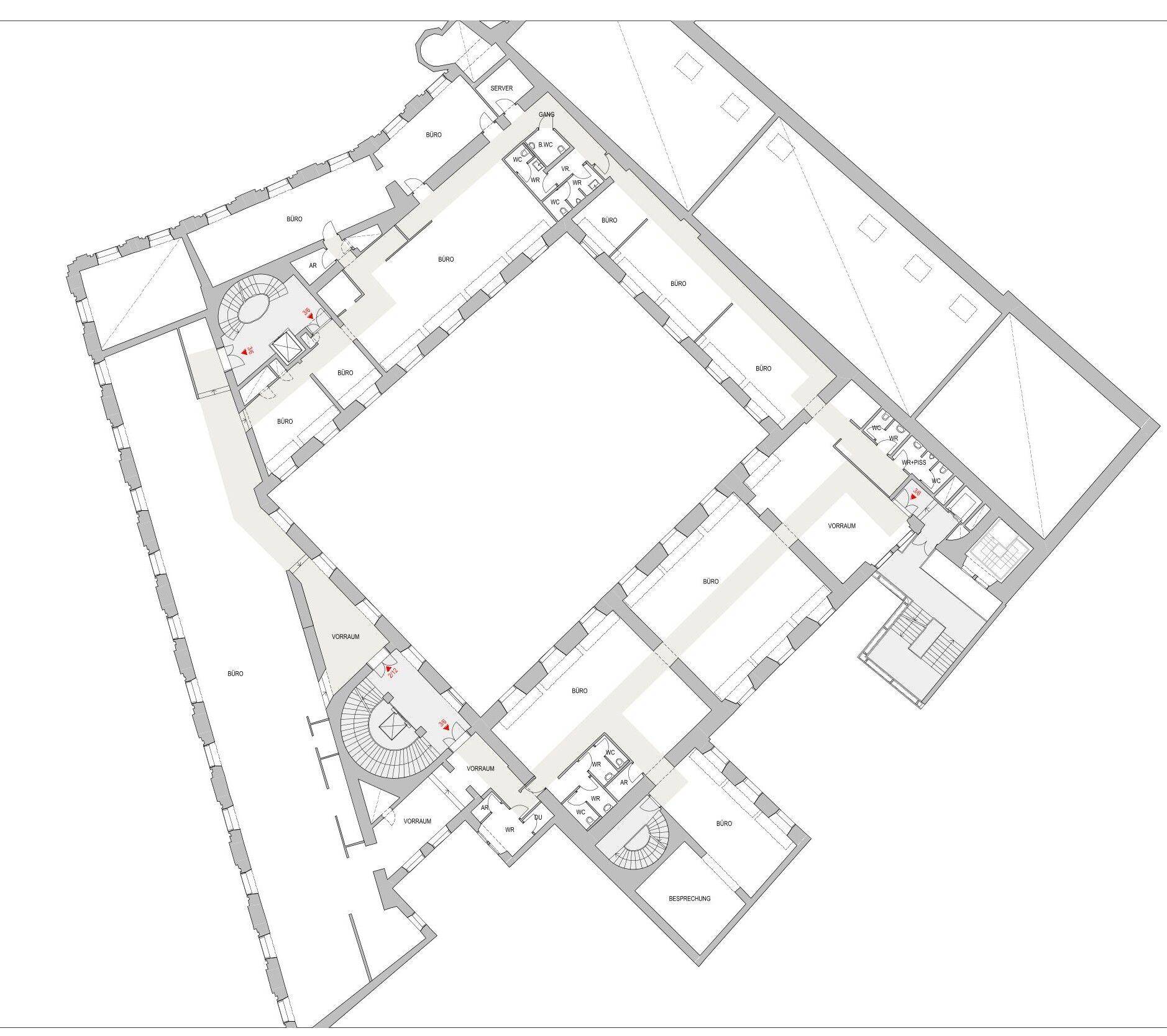 Detaillierter Grundriss eines großen Gebäudes mit mehreren Büros und Vorräumen um einen zentralen Hof.