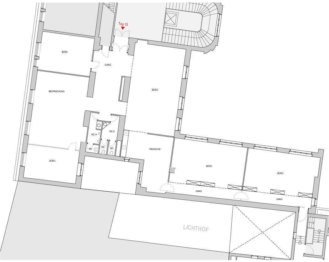 Grundriss einer Büroetage mit mehreren Räumen, Teeküche, Toiletten und Zugang zu einem Lichthof.