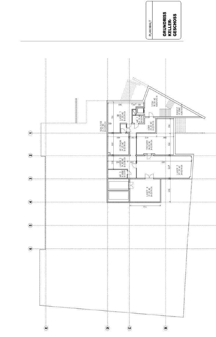 Grundriss des Kellergeschosses mit Technikräumen, Lagern und Zugang zum Treppenhaus.