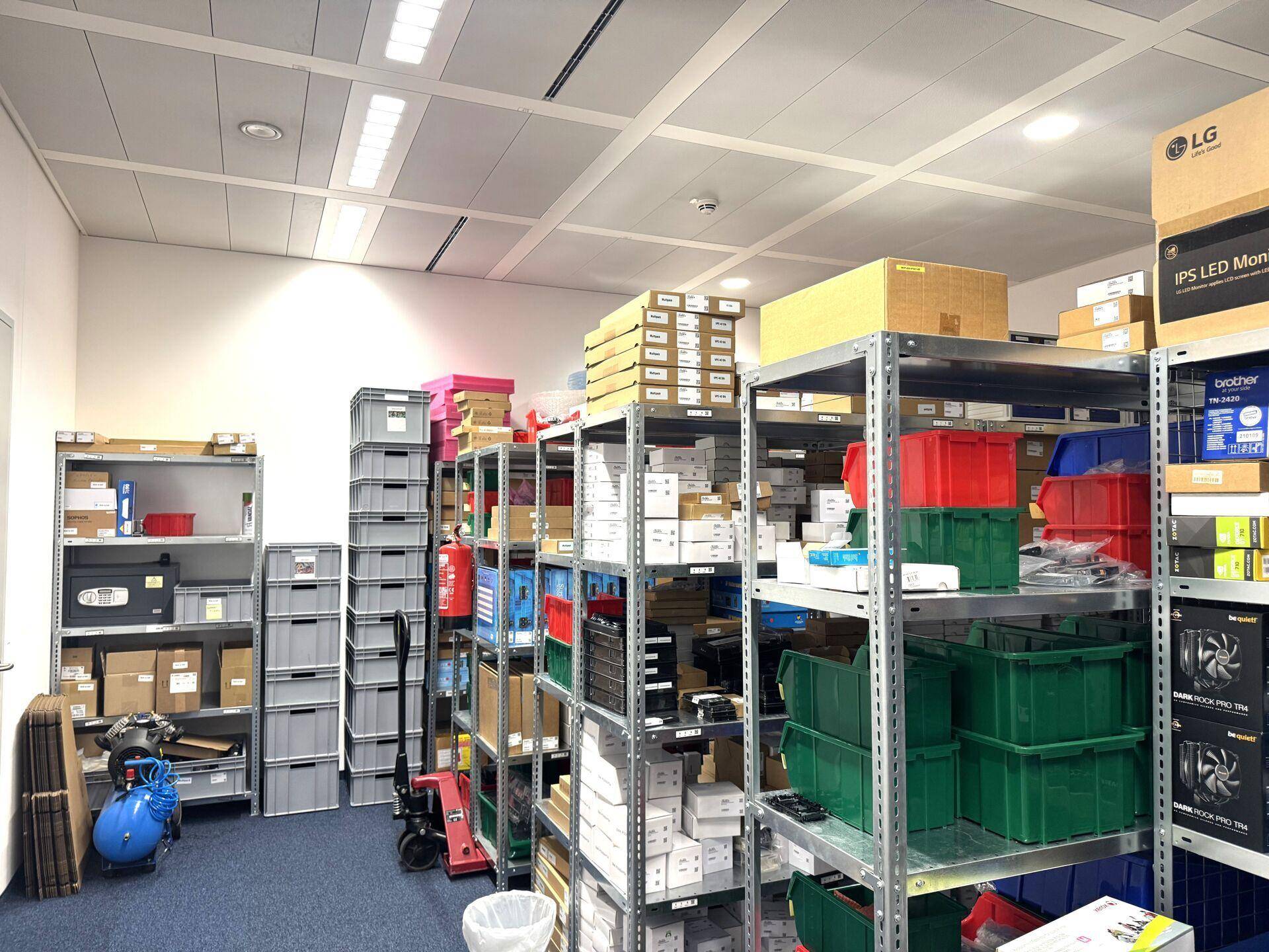EURO PLAZA 6 - Büro/Werkstatt/Lager - Ansicht 4