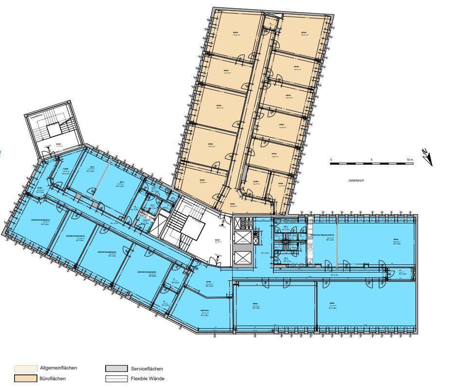 Grundriss mit farblich hervorgehobenen Büro- und Serviceflächen sowie flexiblen Wänden und Innenhofblick.