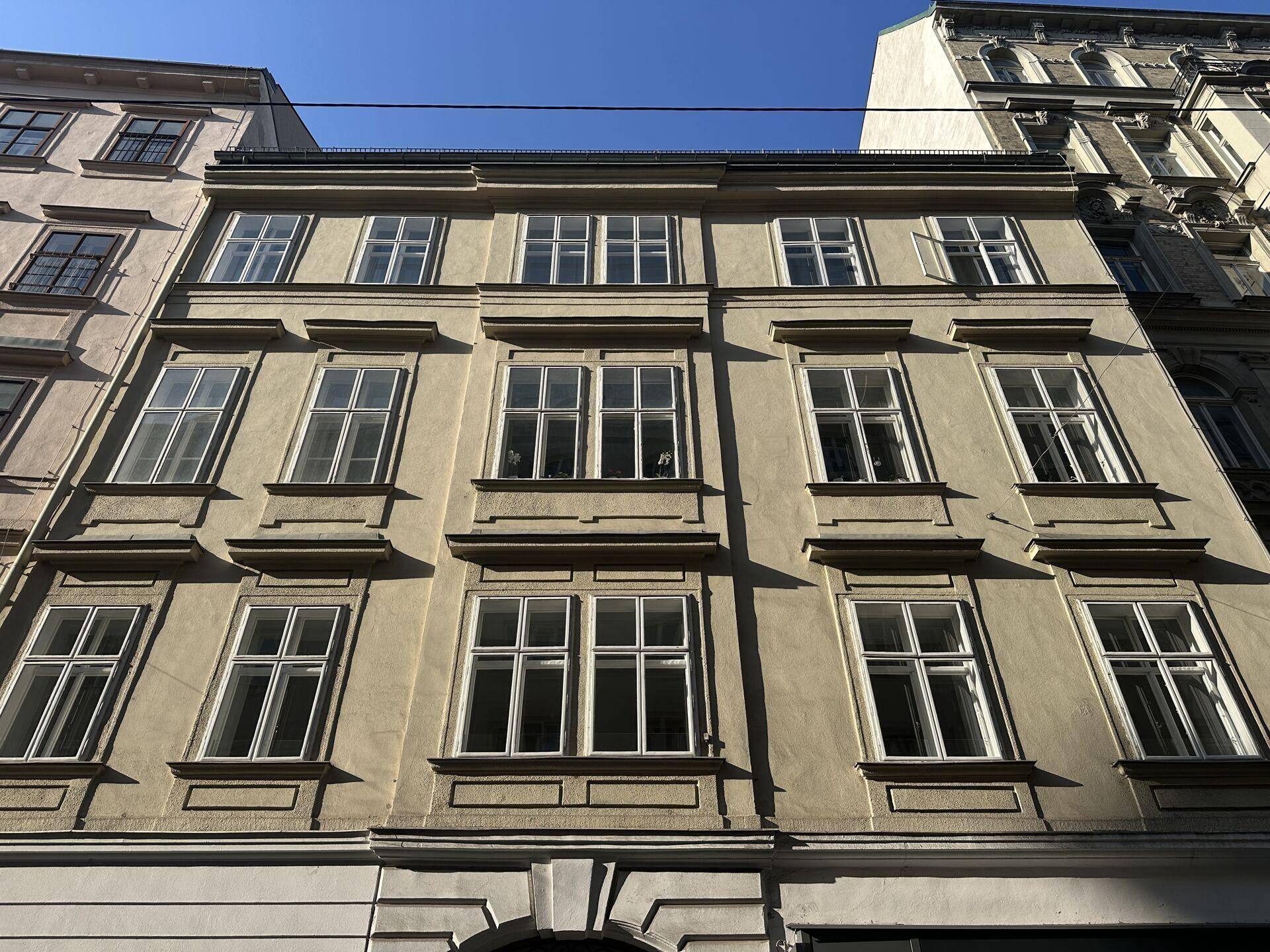 Grundrissplan für ein Büro mit ca. 204 m² im ersten Obergeschoss.