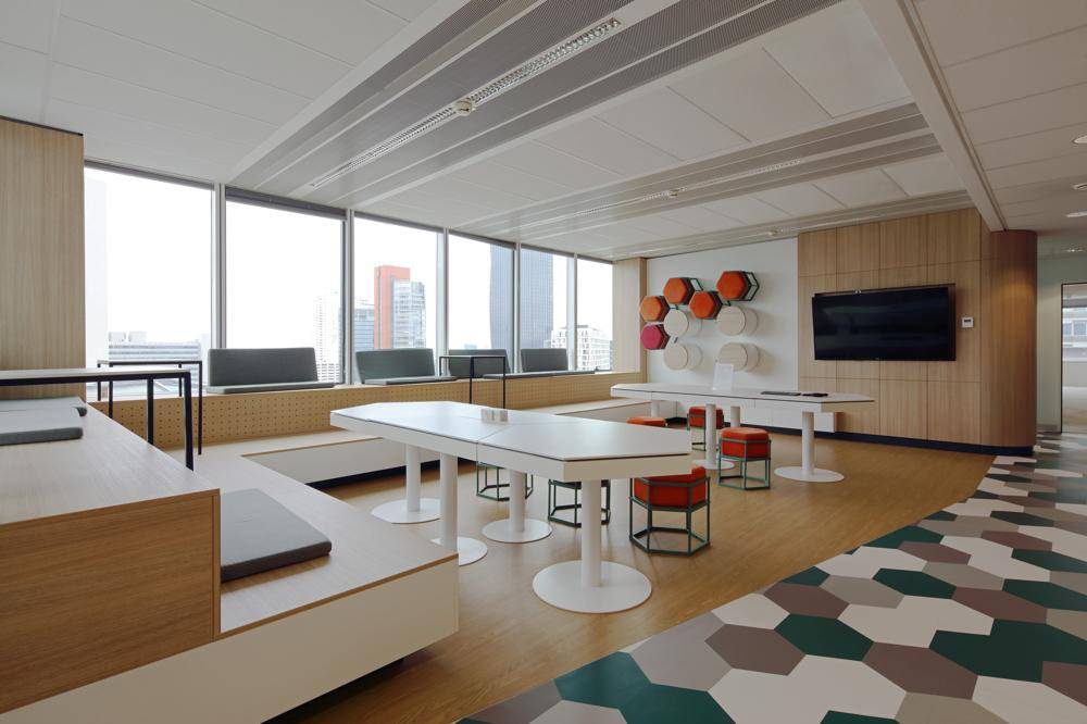 SATURN TOWER innen 5