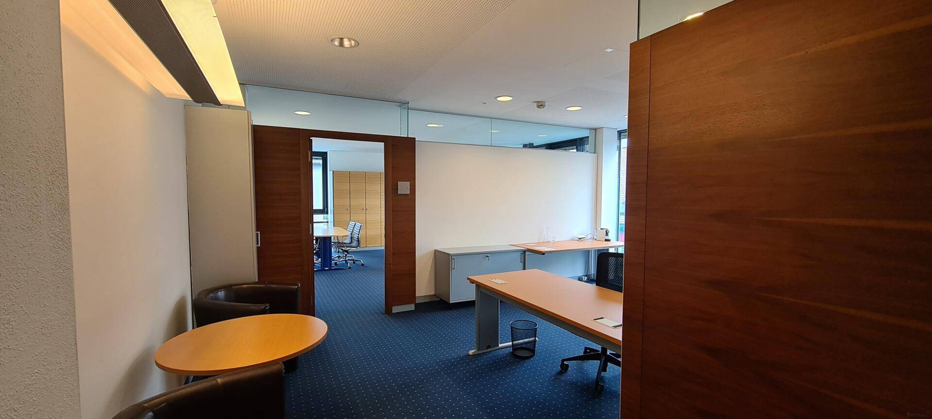 Büro 1