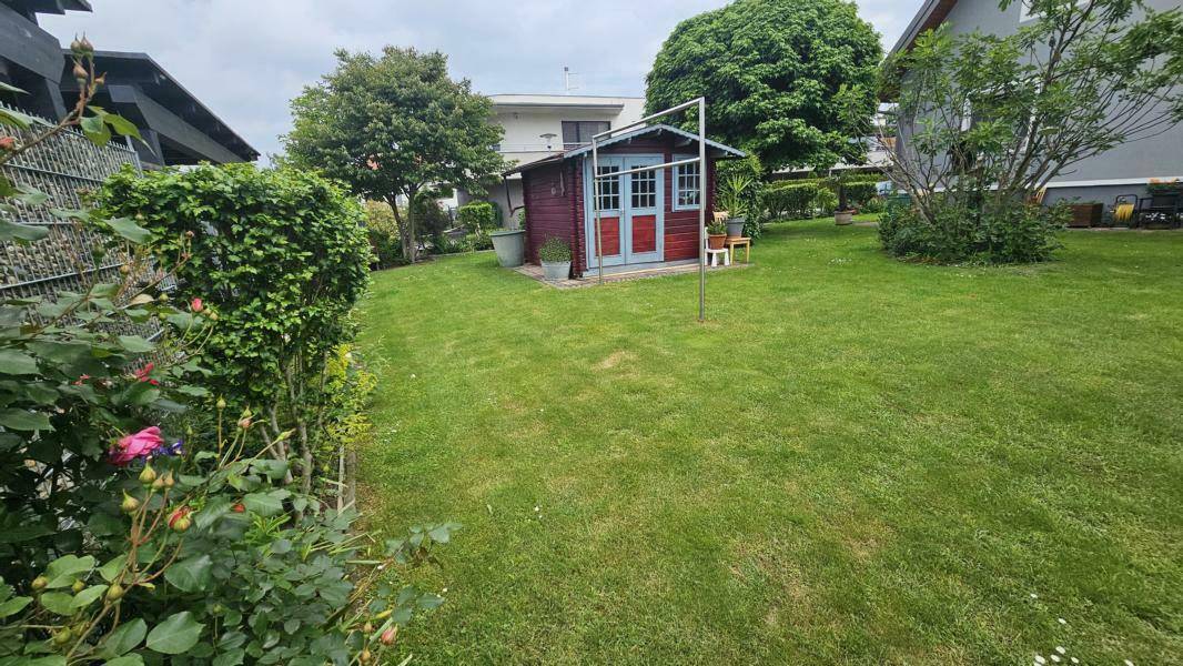 kleines Gartenhäuschen