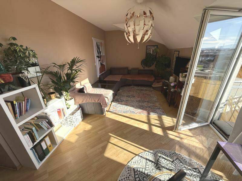 Top-Preis-Leistung: Charmante Balkonwohnung mit TG-Platz in herrlicher Ruhelage! Wohnen, wo andere spazieren gehen! - Mehr