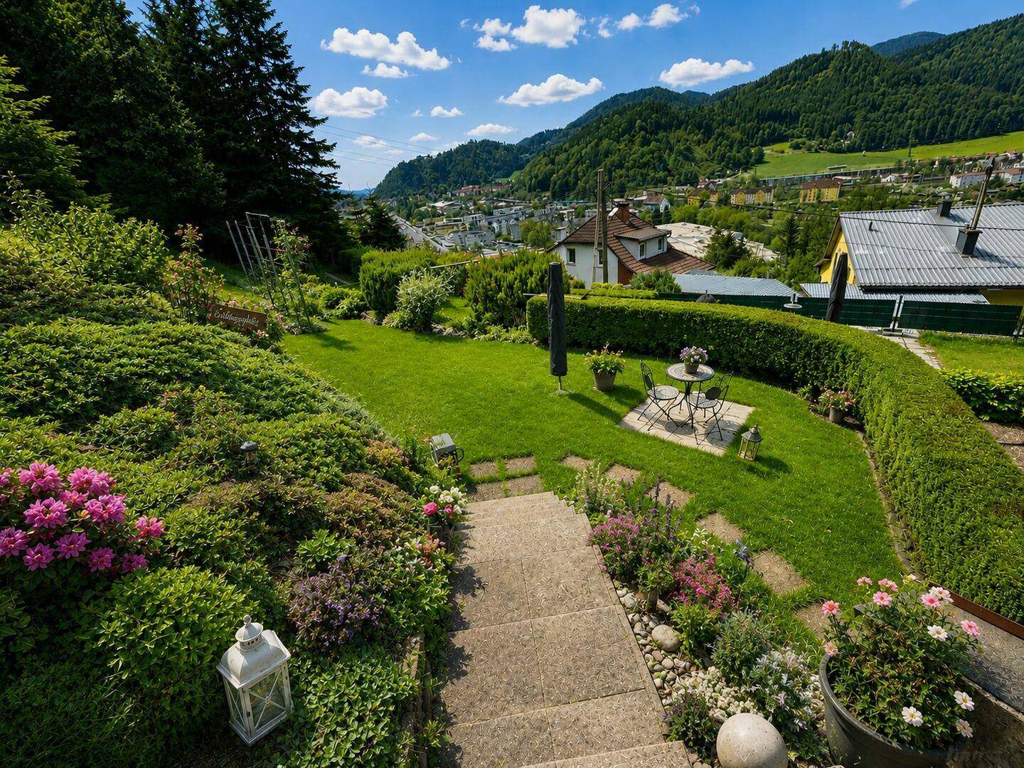 Exklusives Landhaus mit historischem Charme, modernem Zubau &amp; eigenem Wald - Ansicht 3
