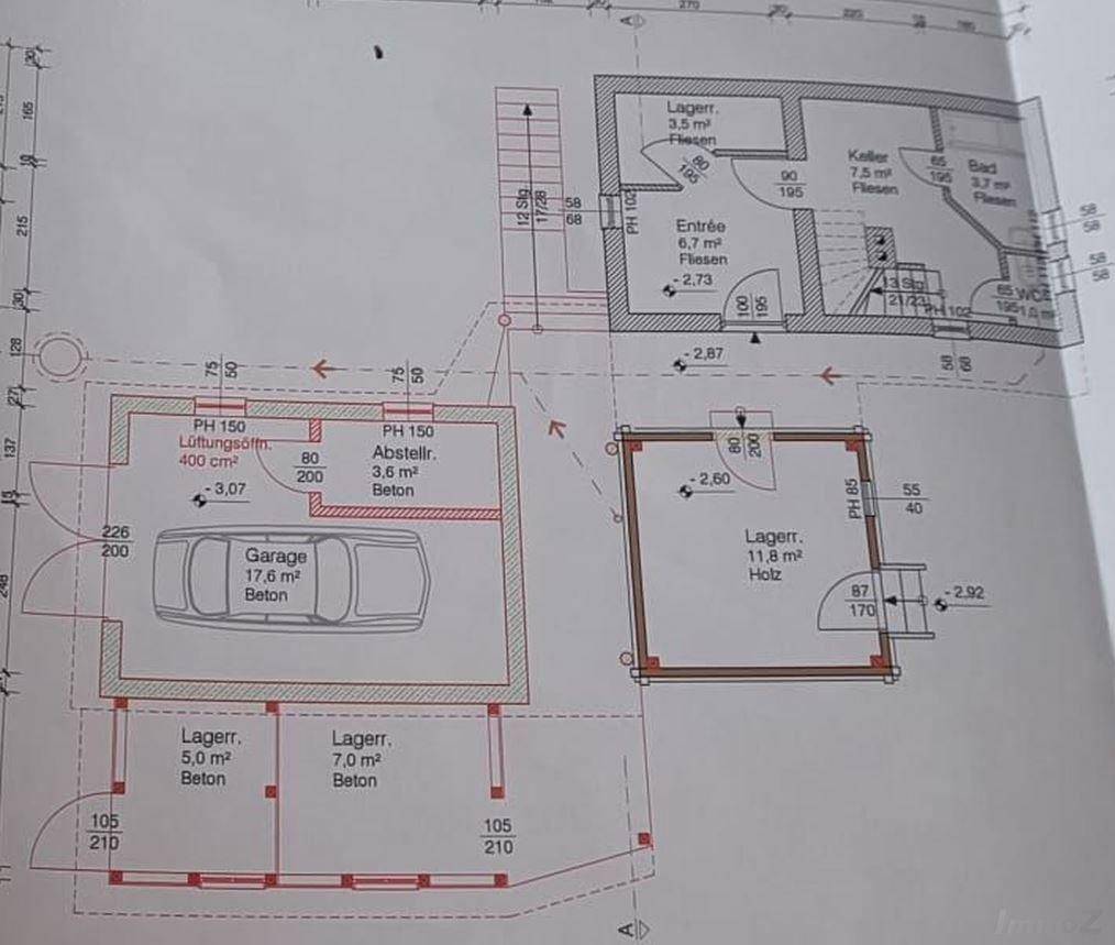 Grundriss des Untergeschosses mit Garage, Keller und Lagerflächen.