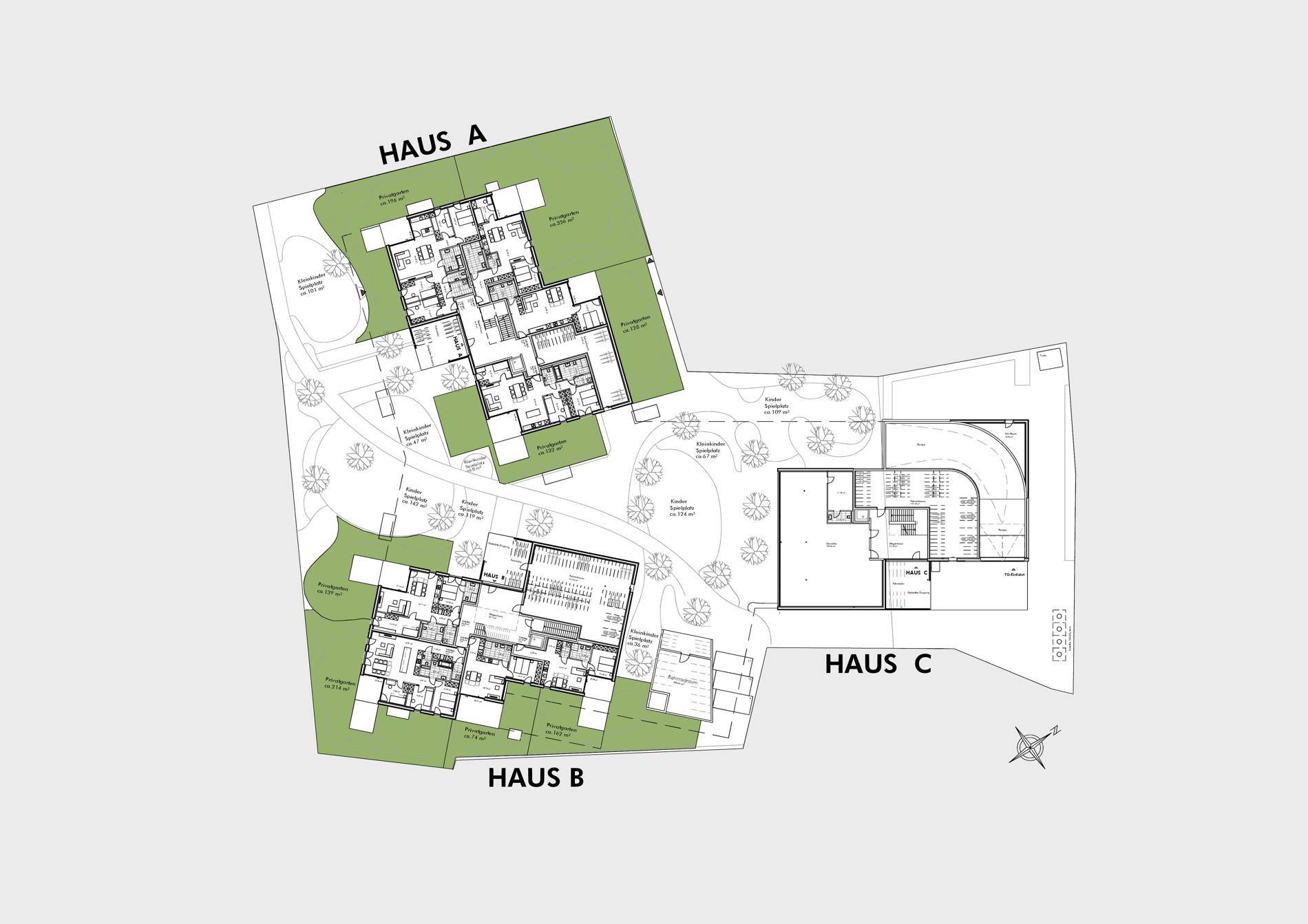 Übersichtsplan der Häuser A, B und C mit ihren jeweiligen Grundstücksgrenzen und Grünflächen.
