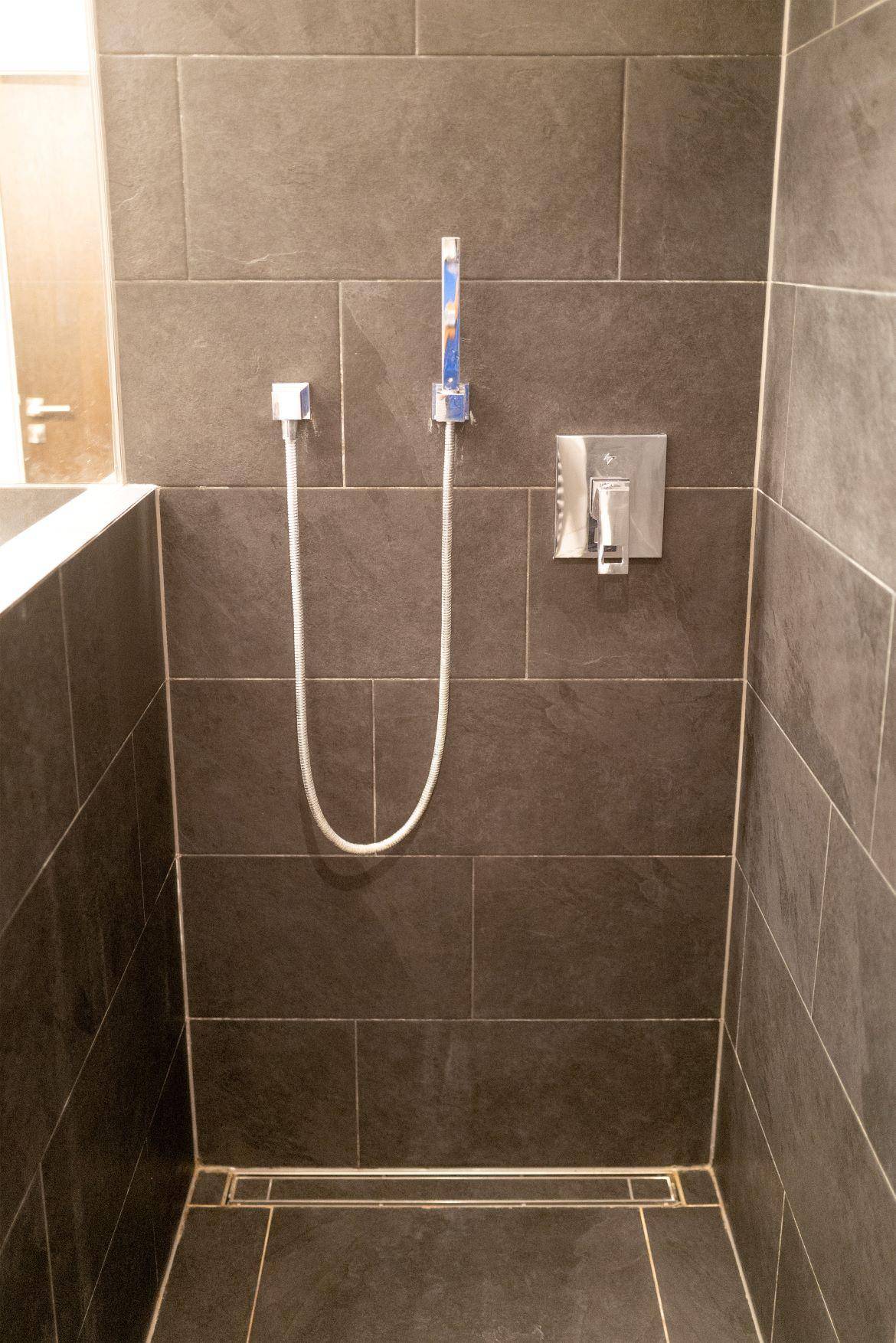 bodenebene Dusche