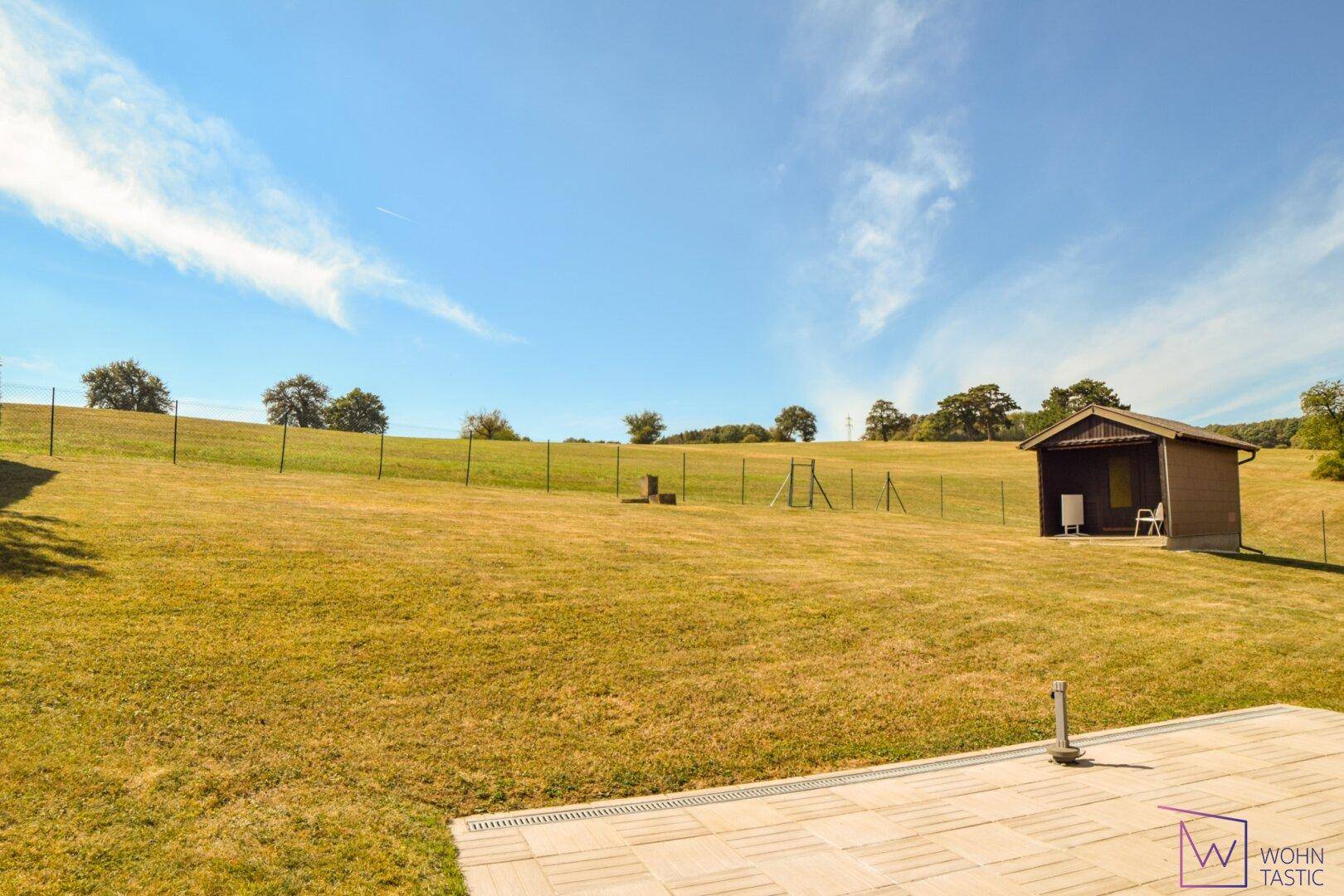 Zugang zum Garten über das Wohn- und Esszimmer.