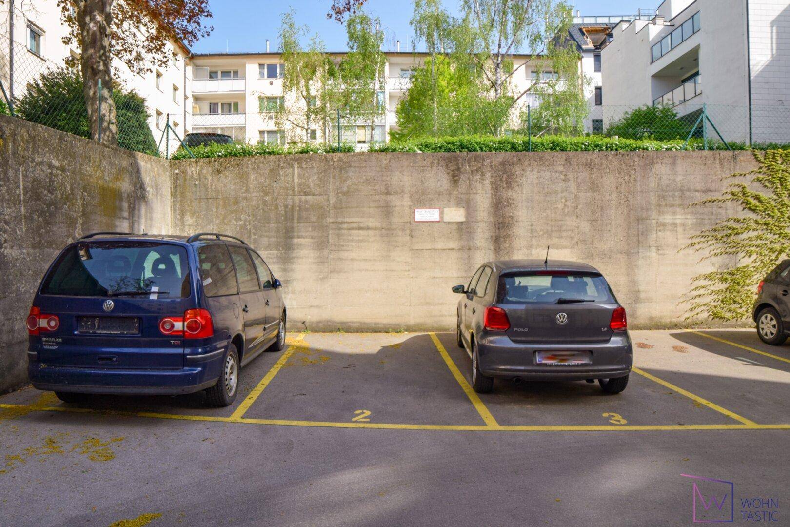 Exklusiver Stellplatz für die Wohnung.