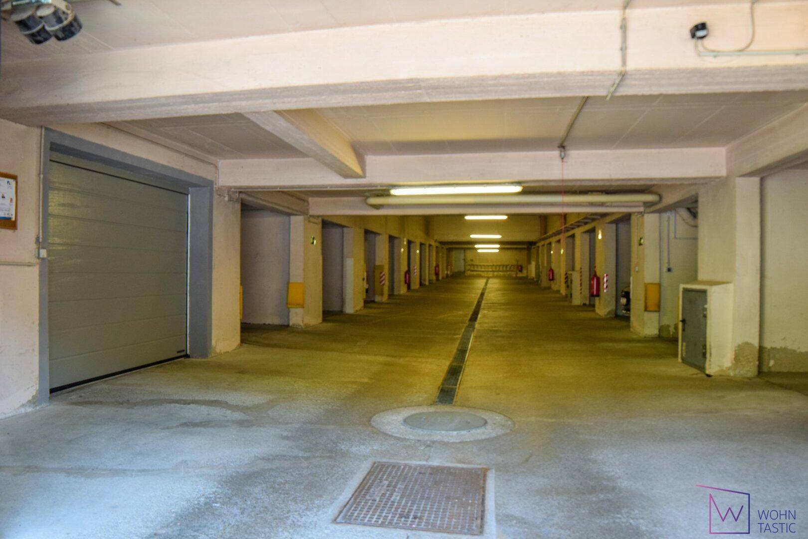 Garage mit eigenen Stellboxen
