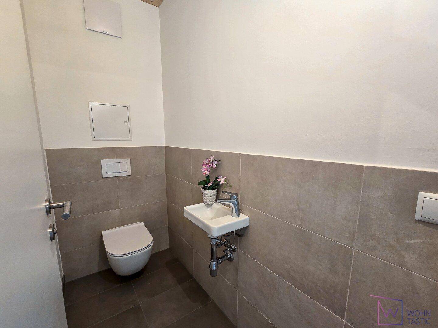 WC mit Handwaschbecken