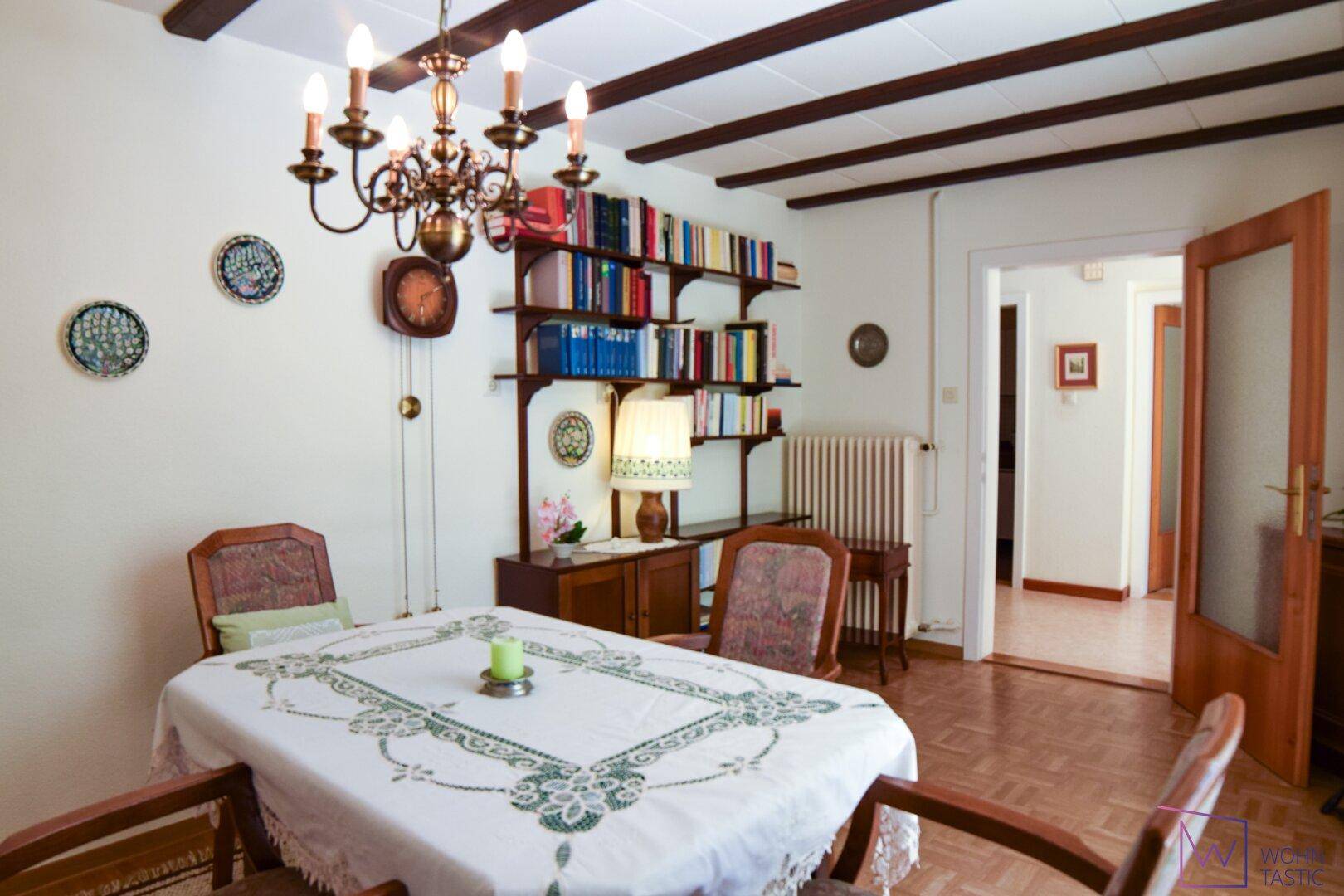 Zimmer 1 (dzt. als Wohn-/Esszimmer eingerichtet)