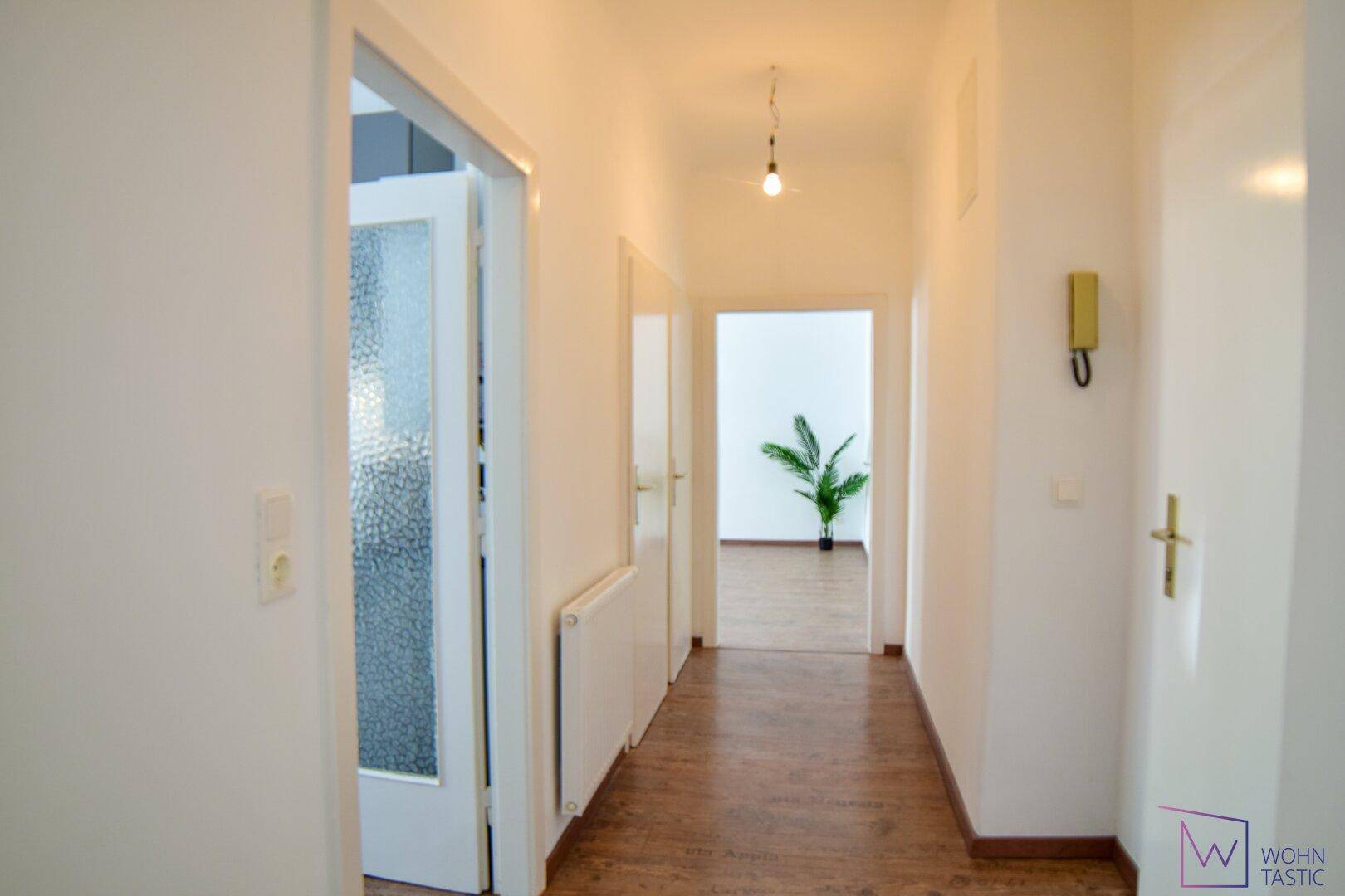 Vorzimmer - Blick Richtung Zimmer 2.