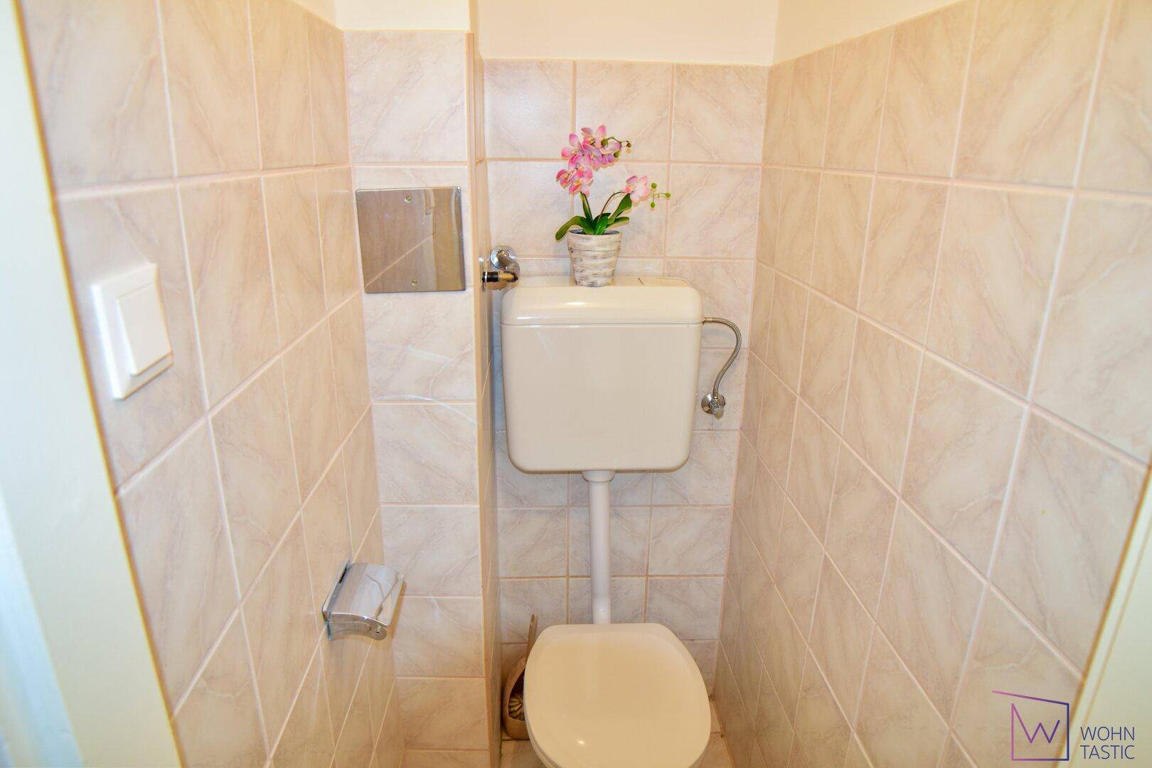 Separates WC.