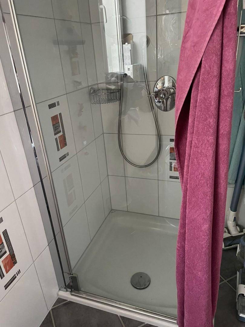 Dusche Badezimmer OG