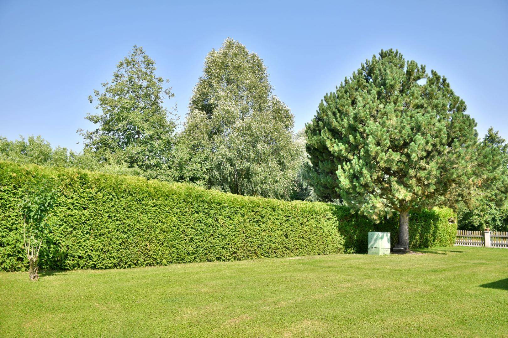 Sonniger Garten Grundstück 1.085m²