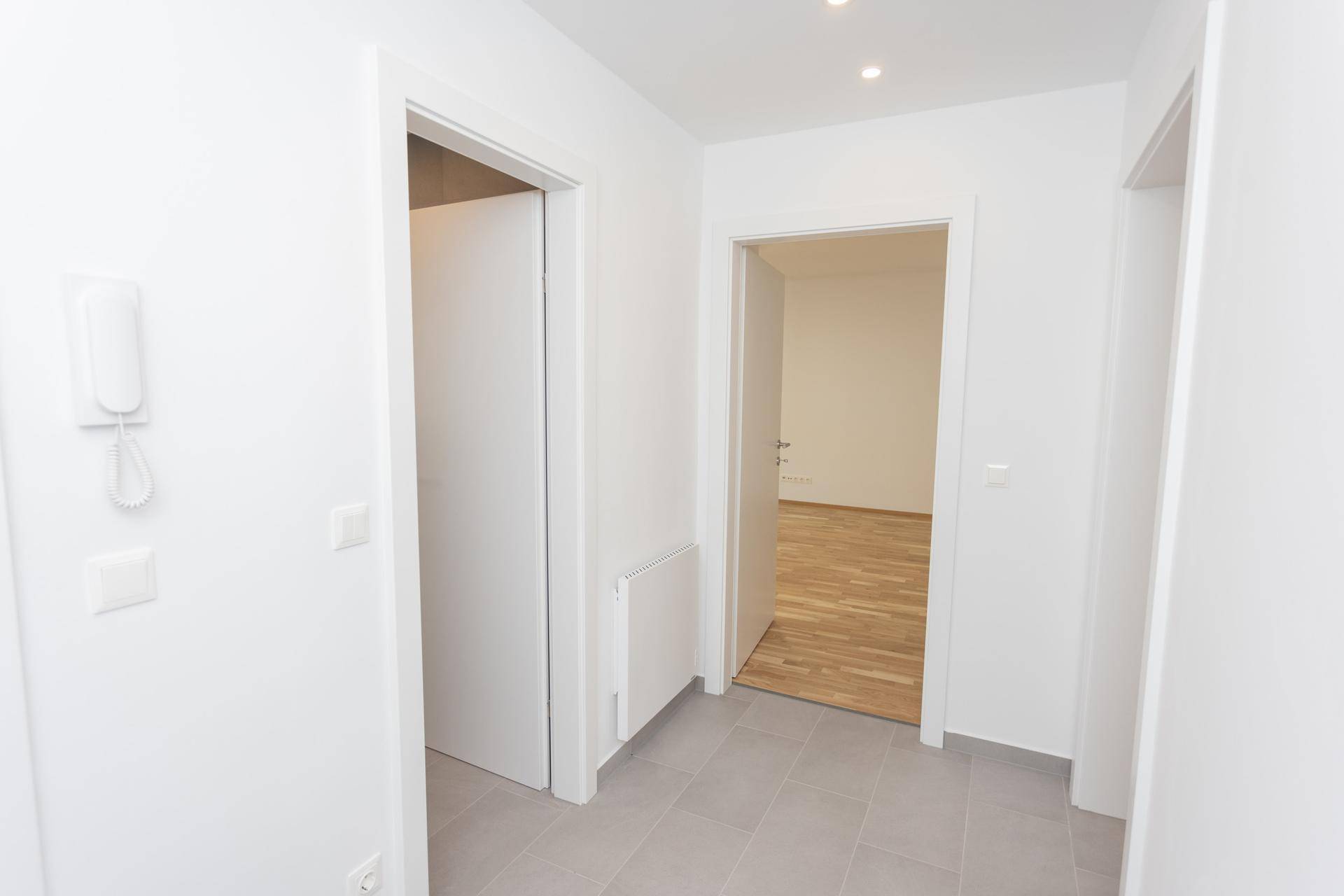 Tolle Lage trifft auf großartige Kernsanierung - 3 Zimmer Eigentumswohnung in 1100 Wien mit großartiger Infrastruktur und Balkon - selbstverständlich provisionsfrei! - Ansicht 6