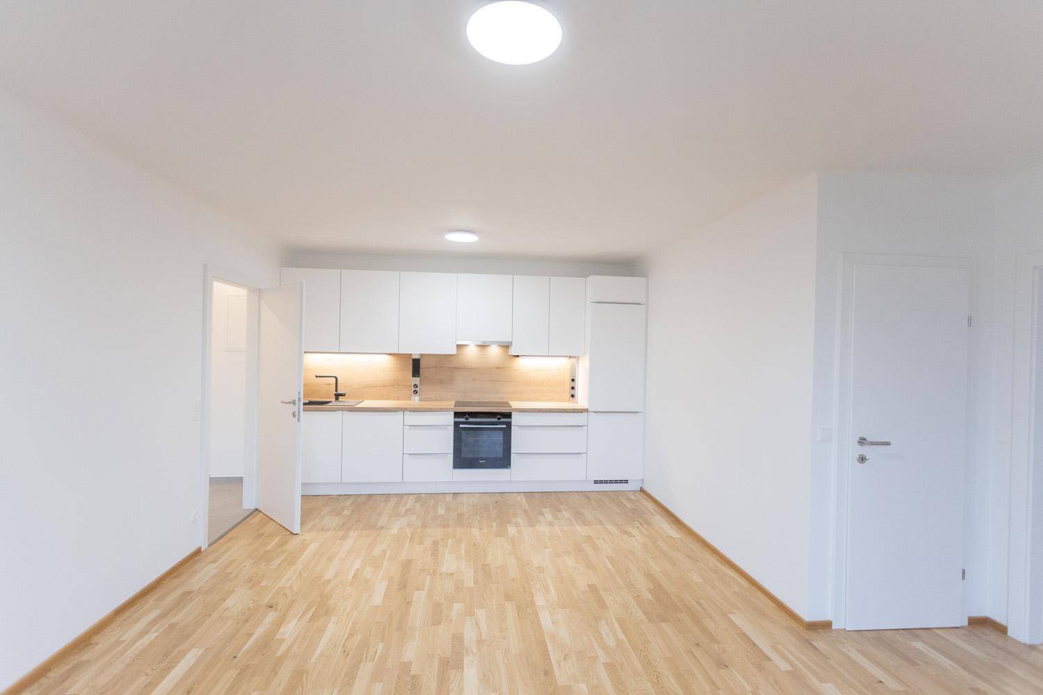 Zentrale Lage in 1210 Wien - Komplett und modern sanierte 3 Zimmer Eigentumswohnung in Floridsdorf - provisionsfrei zu verkaufen! - Ansicht 2