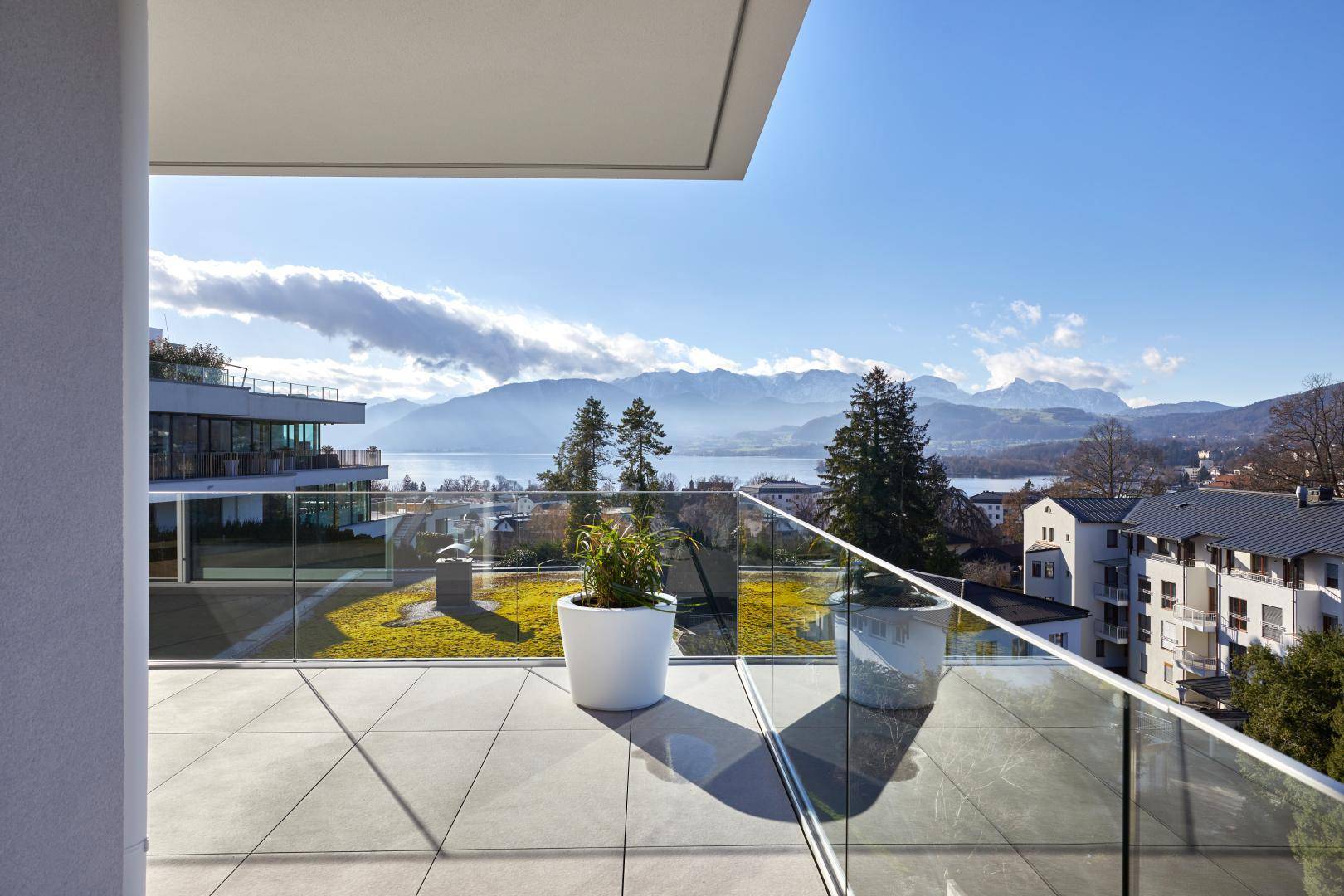 Terrasse mit Seeblick