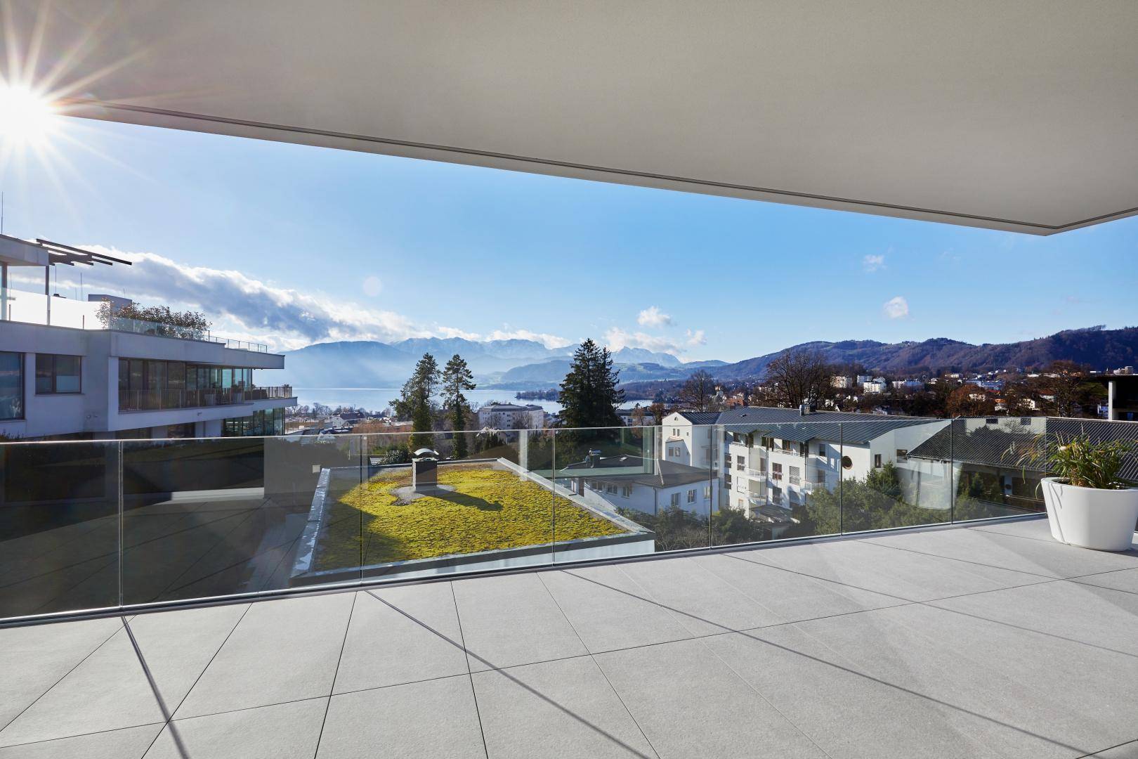 Terrasse mit Seeblick