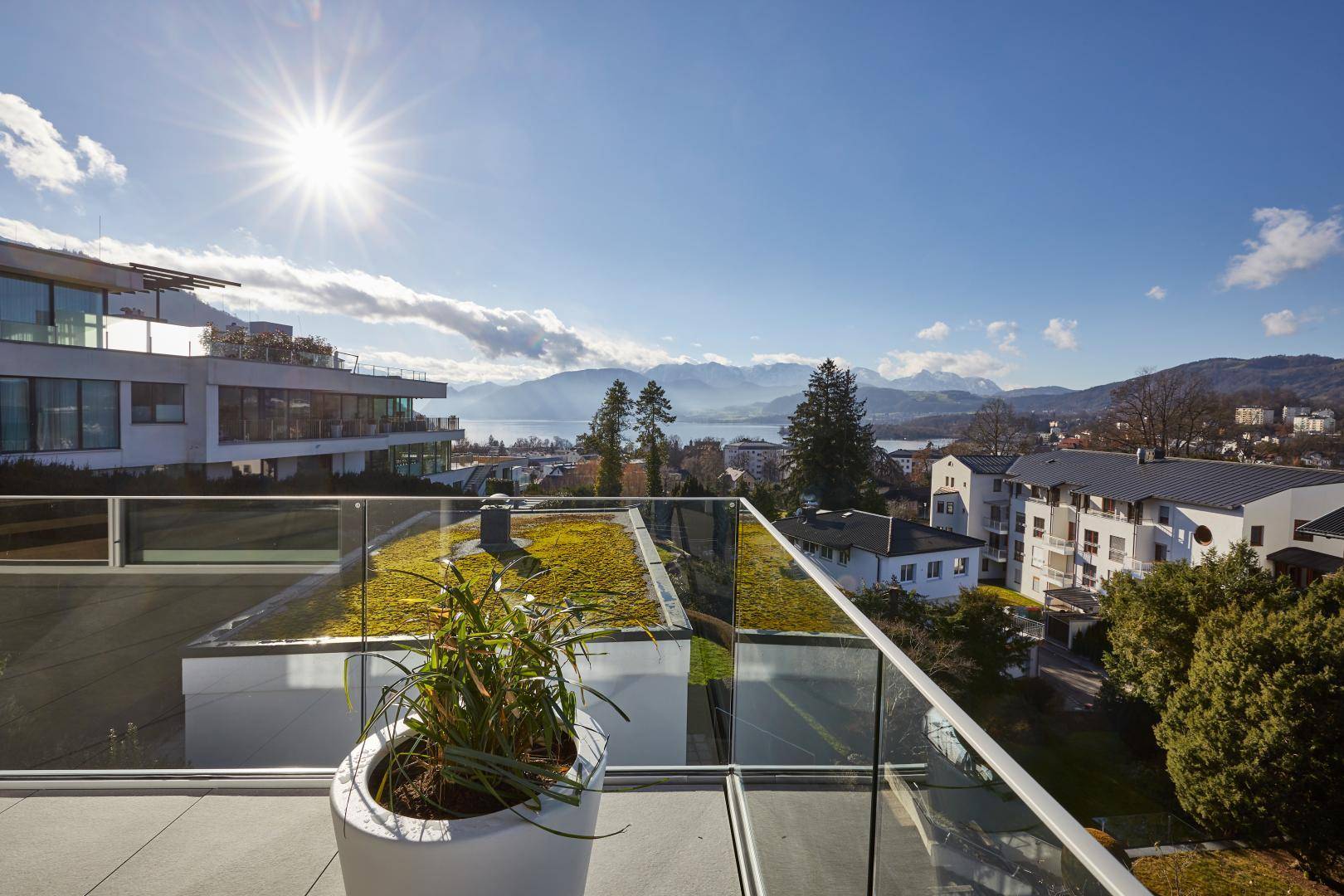 Terrasse mit Seeblick