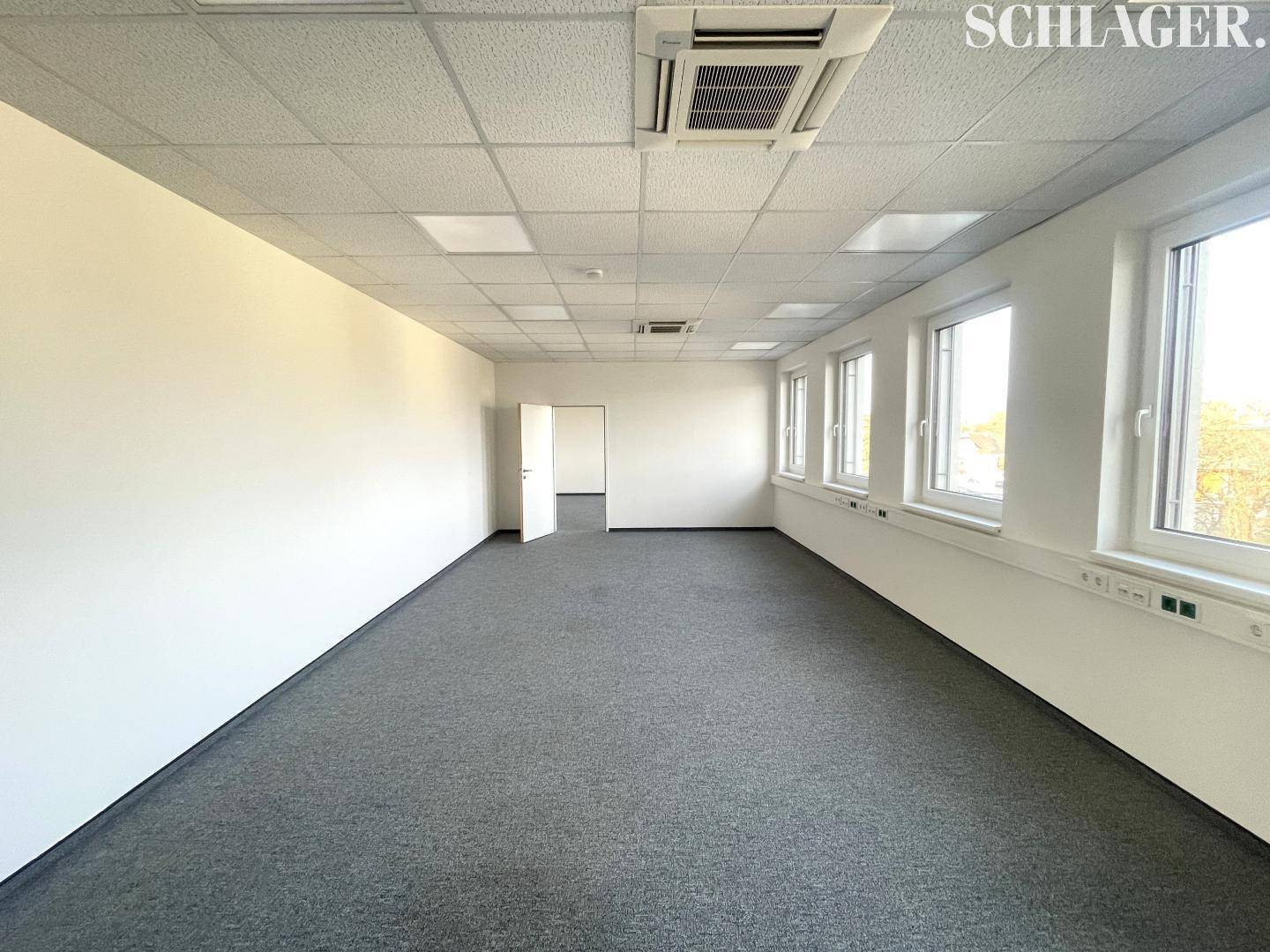 Großzügiges Büro mit idealer Erreichbarkeit - Mehr