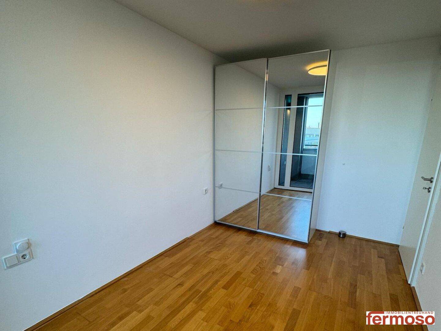 https://pictures.immobilienscout24.de/prod.www.immobilienscout24.at/pictureserver/loadPicture?q=70&id=012.0010J000027B8yh-1735827687-d7101202799c40b99bacb9c1bfd49879