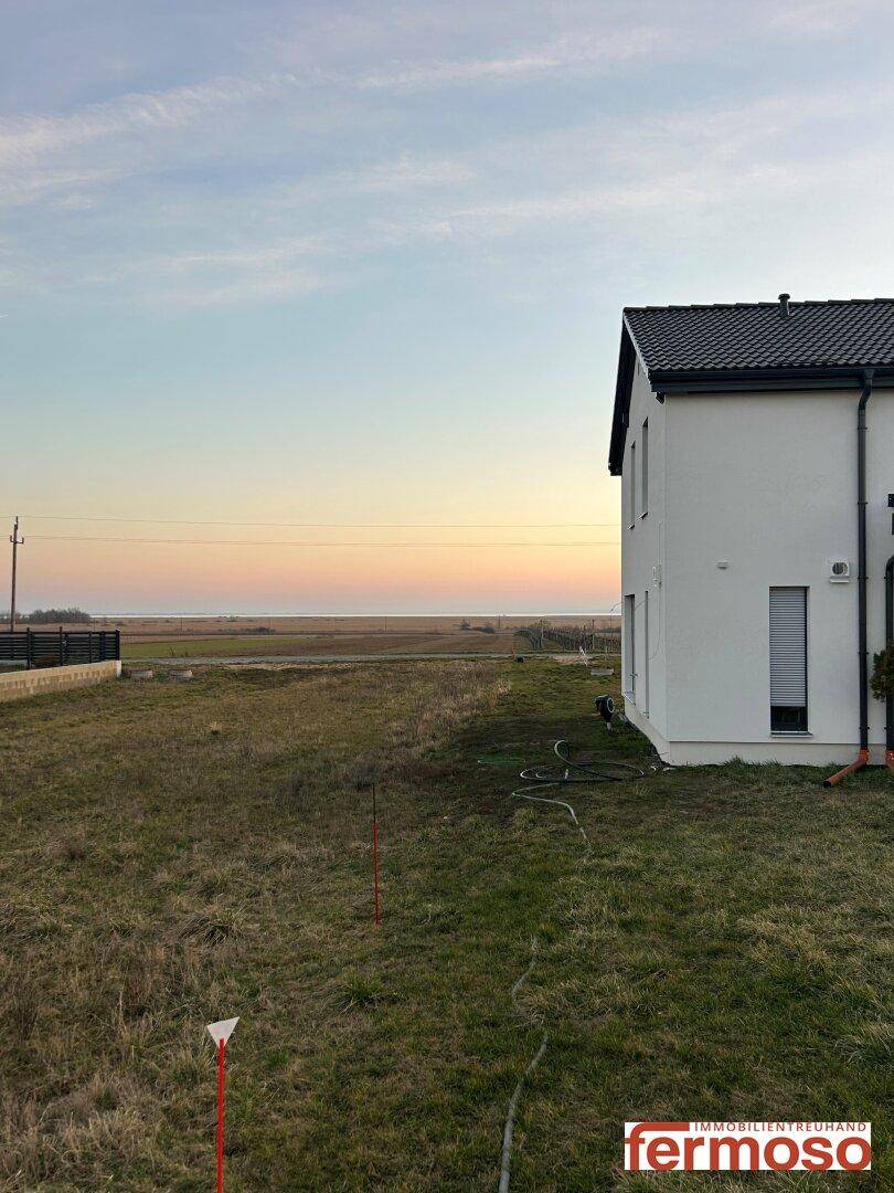 wunderschönes sonniges Baugrundstück mit Seeblick für Ihr Eigenheim am Neusiedlersee - Ansicht 3
