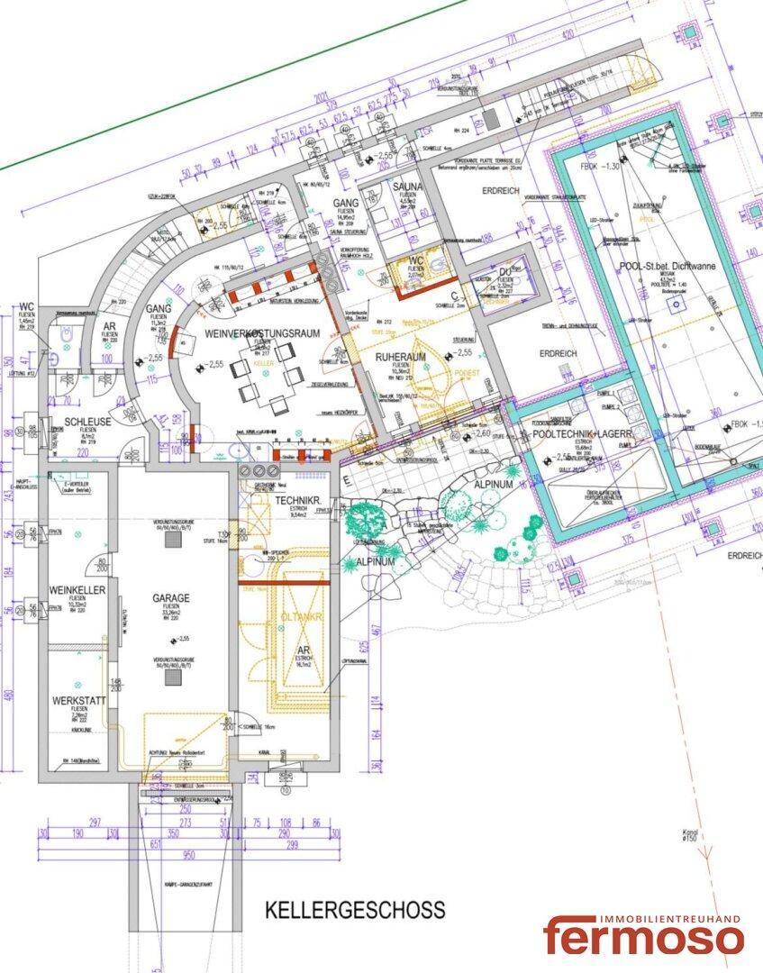 Grundriss des Kellergeschosses mit Weinkeller, Garage, Sauna und Poolbereich.