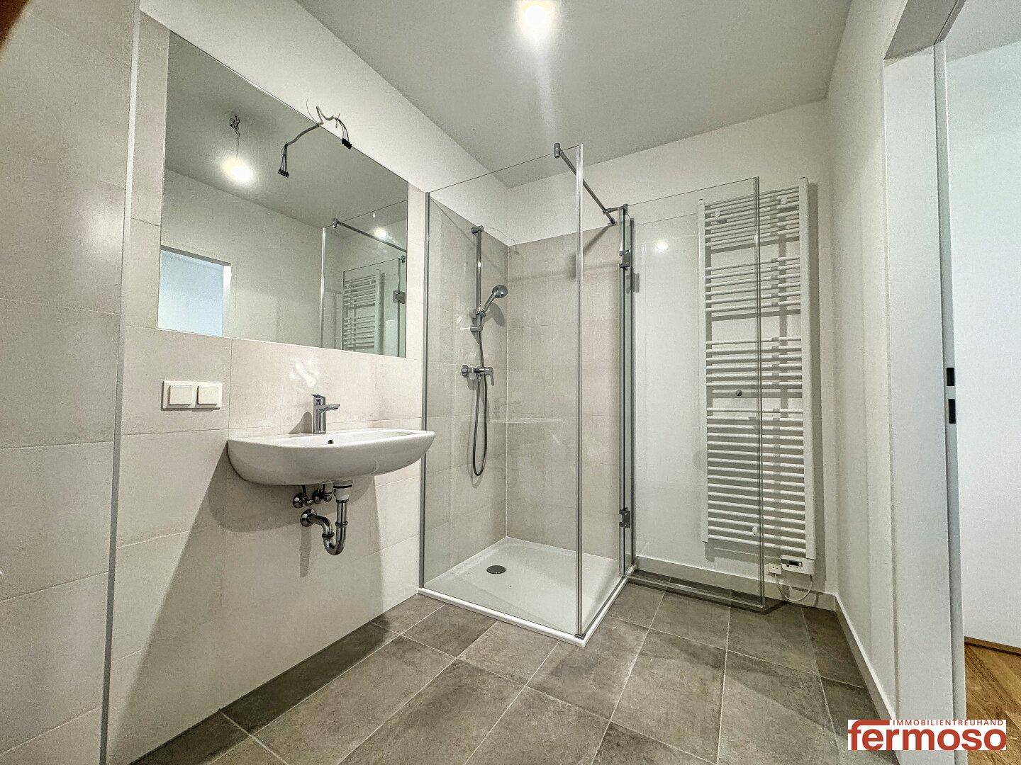 Moderne 2-Zimmer-Wohnung mit Balkon &amp; U-Bahn in 1210 Wien, Miete €949,20! - Mehr