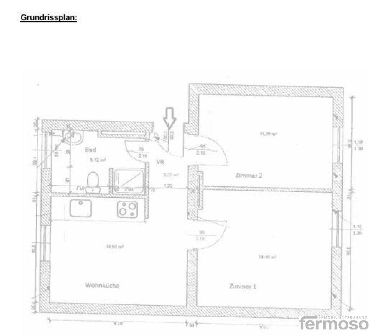 Grundrissplan einer Wohnung mit Wohnküche, zwei Zimmern und einem Badezimmer.