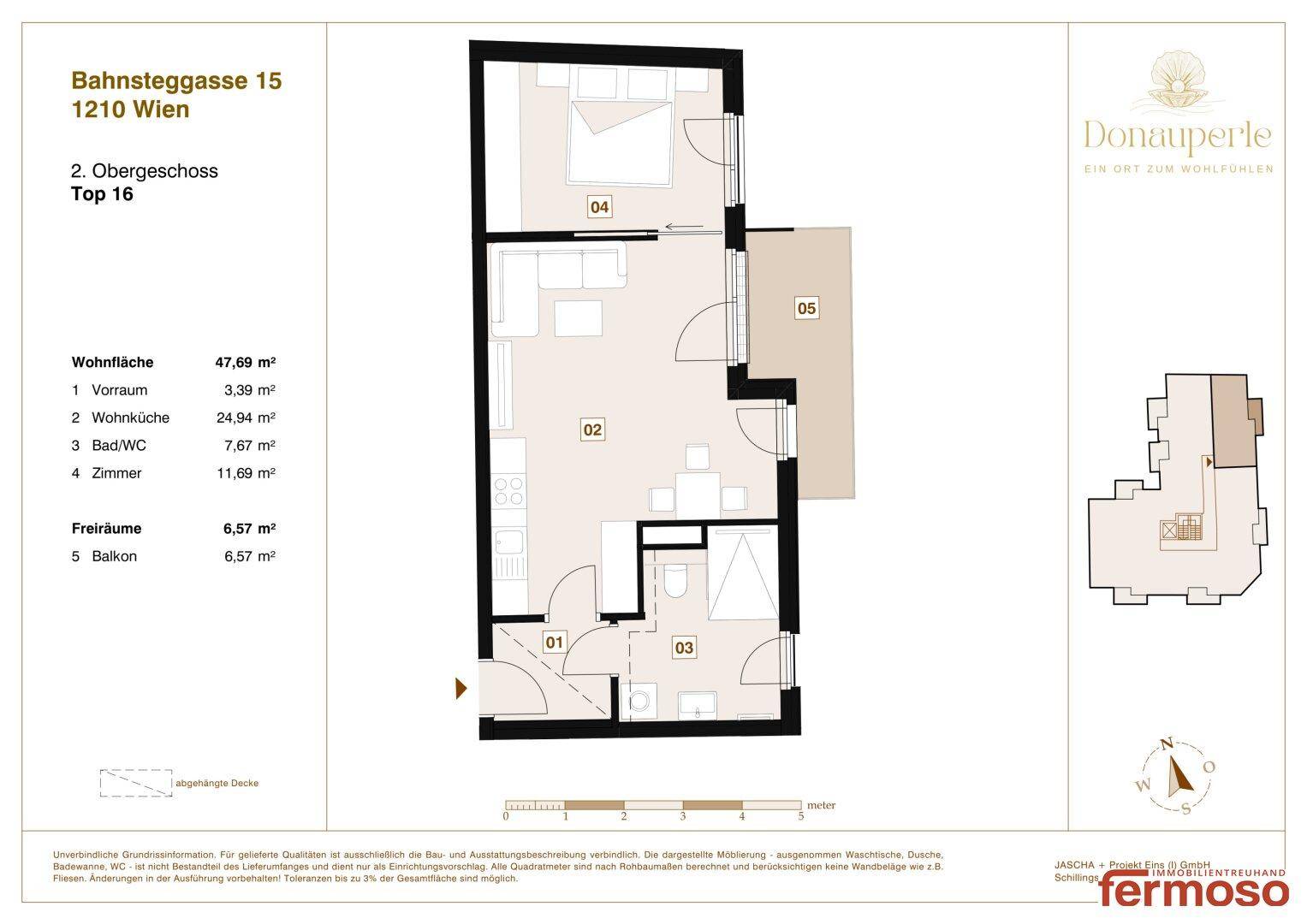 Grundriss einer Obergeschosswohnung mit Balkon und offener Wohnküche.