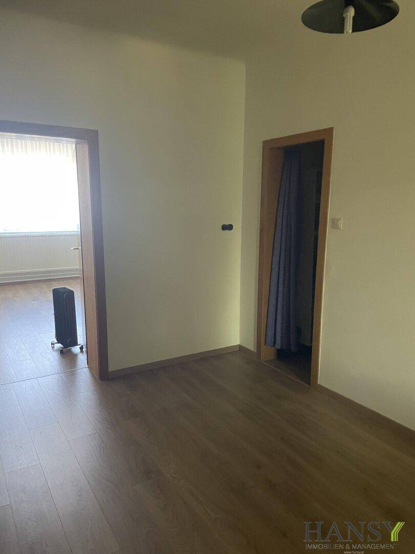 Charmantes 6-Zi Haus in Leobersdorf, 158m², Garten, Garage, teilrenoviert, 380.000€ - Ansicht 5