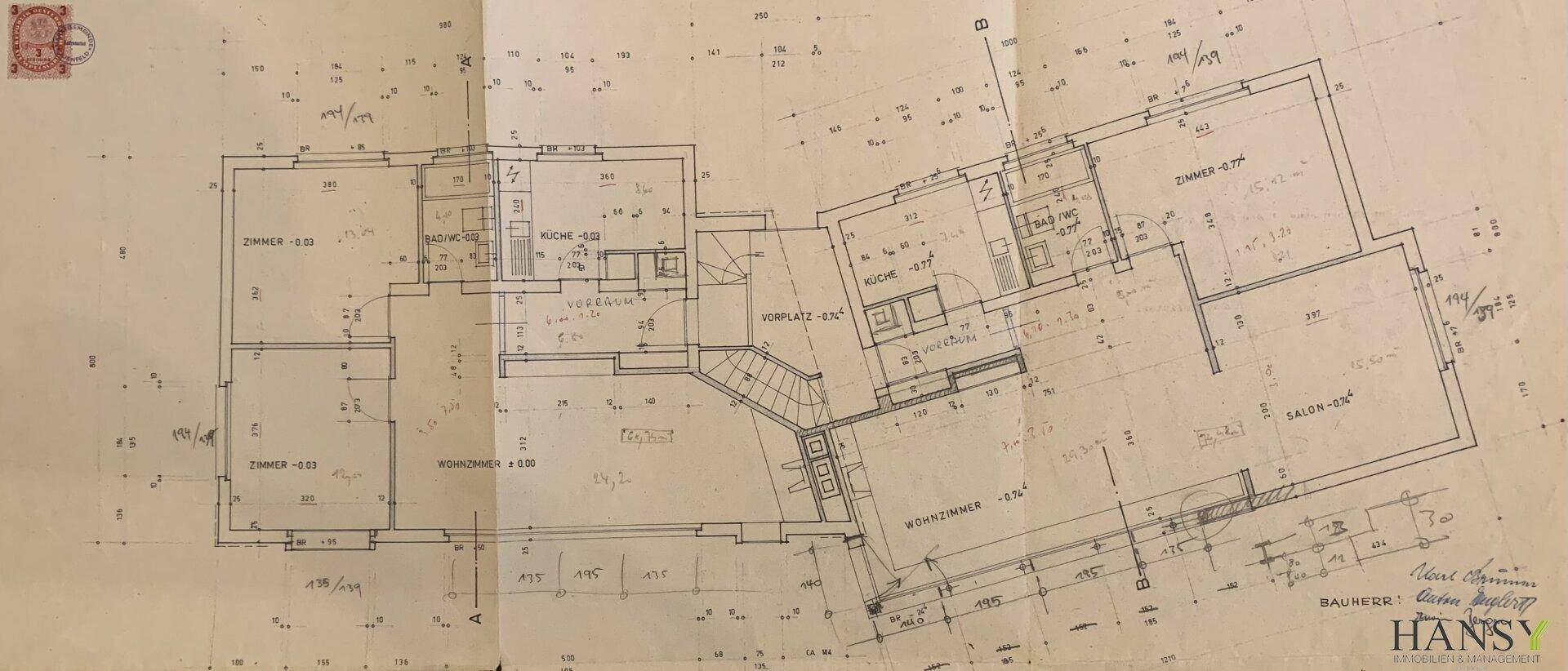 Detaillierter Grundrissplan mit verschiedenen Zimmern, Küche und Wohnbereich.