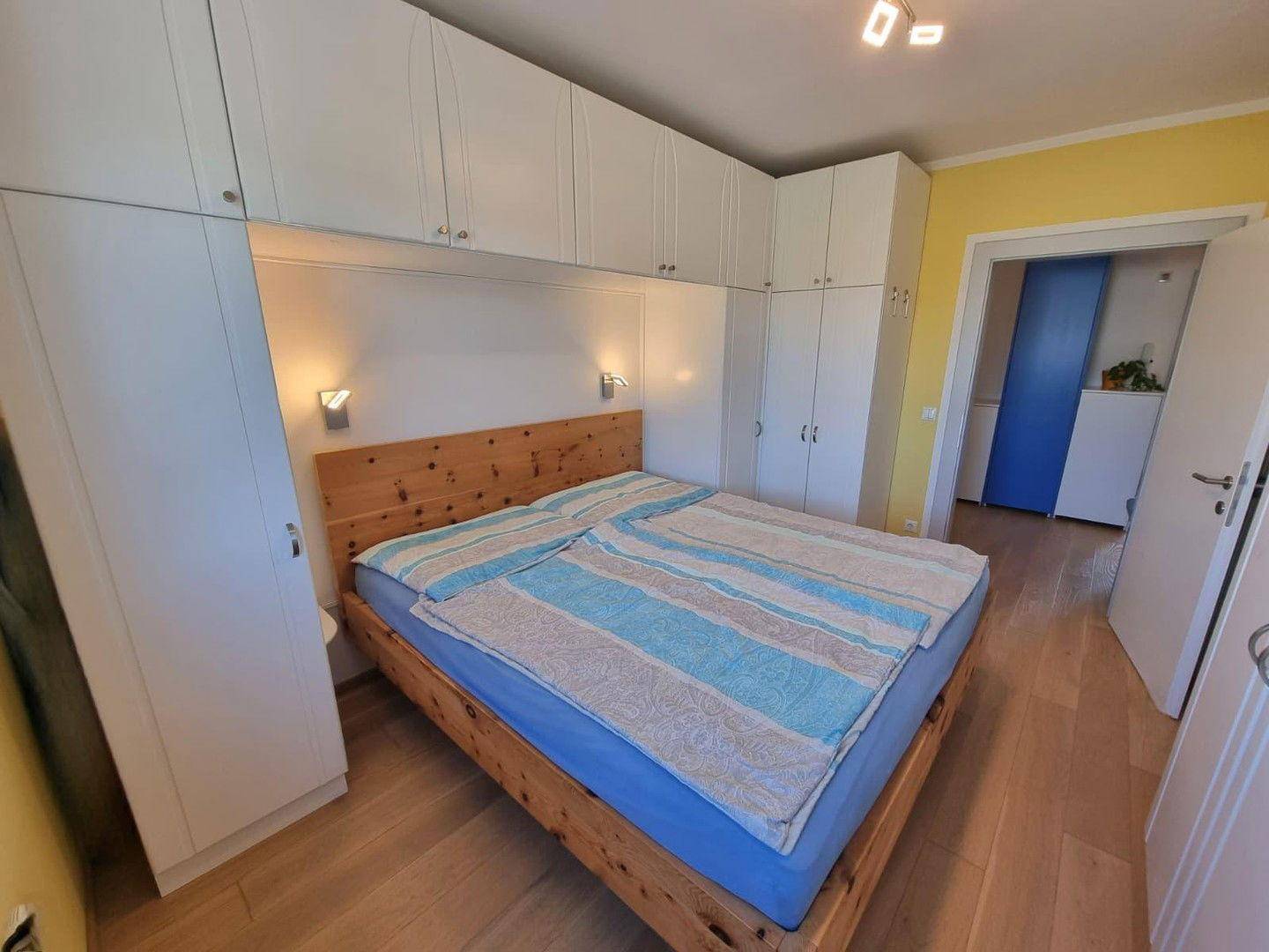 1. Stock - Schlafzimmer