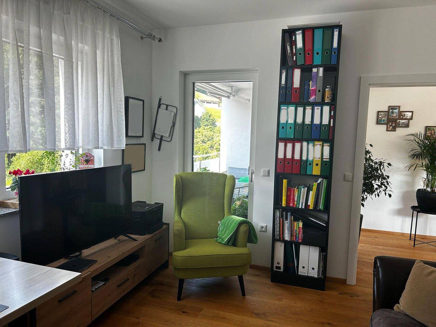 Arbeits-/Schlafzimmer südlich