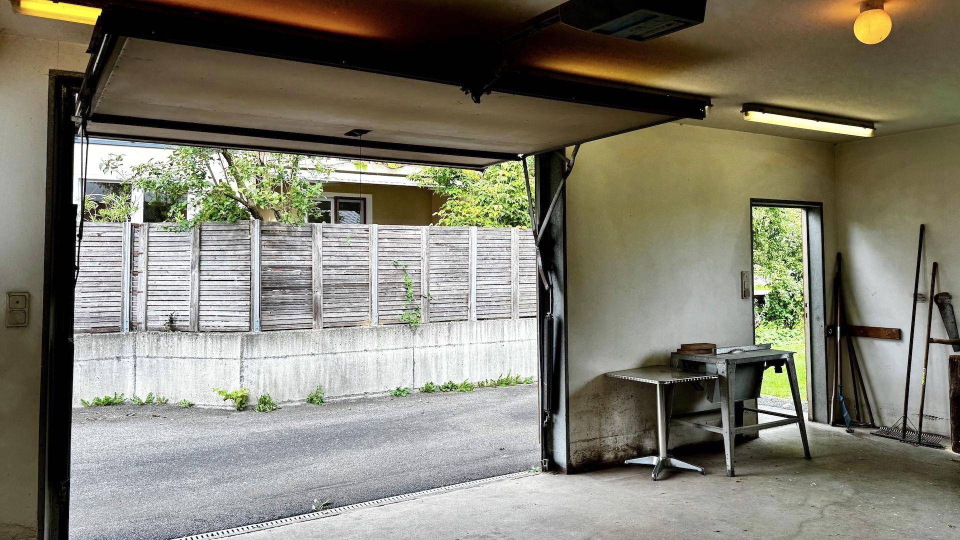 Garage 1
