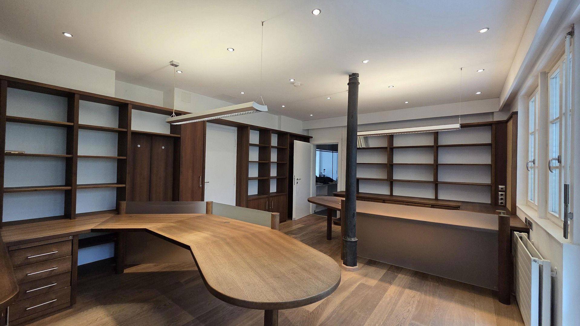 Büro EG für 2 Arbeitsplätze