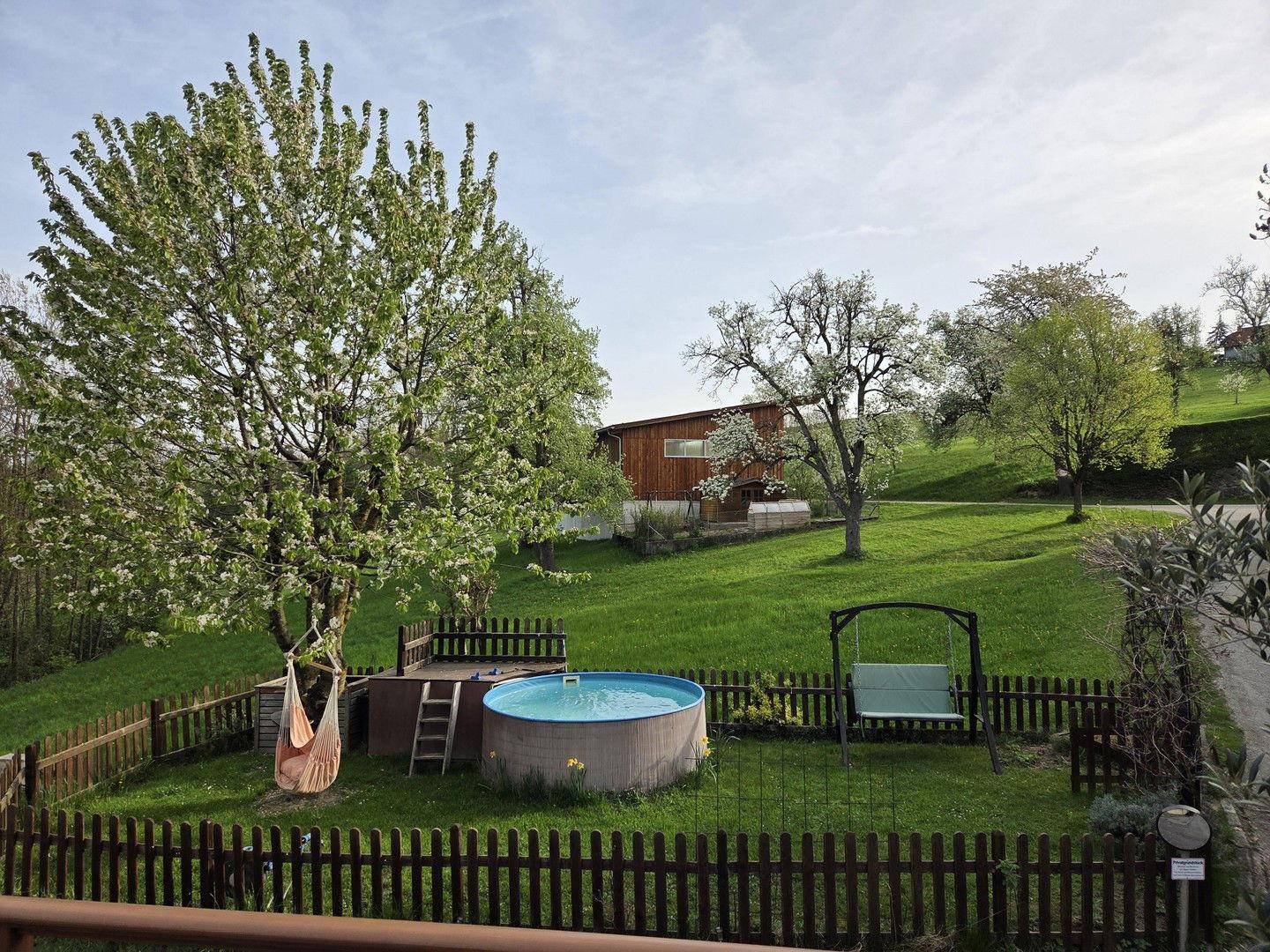 Eigener Garten mit Pool