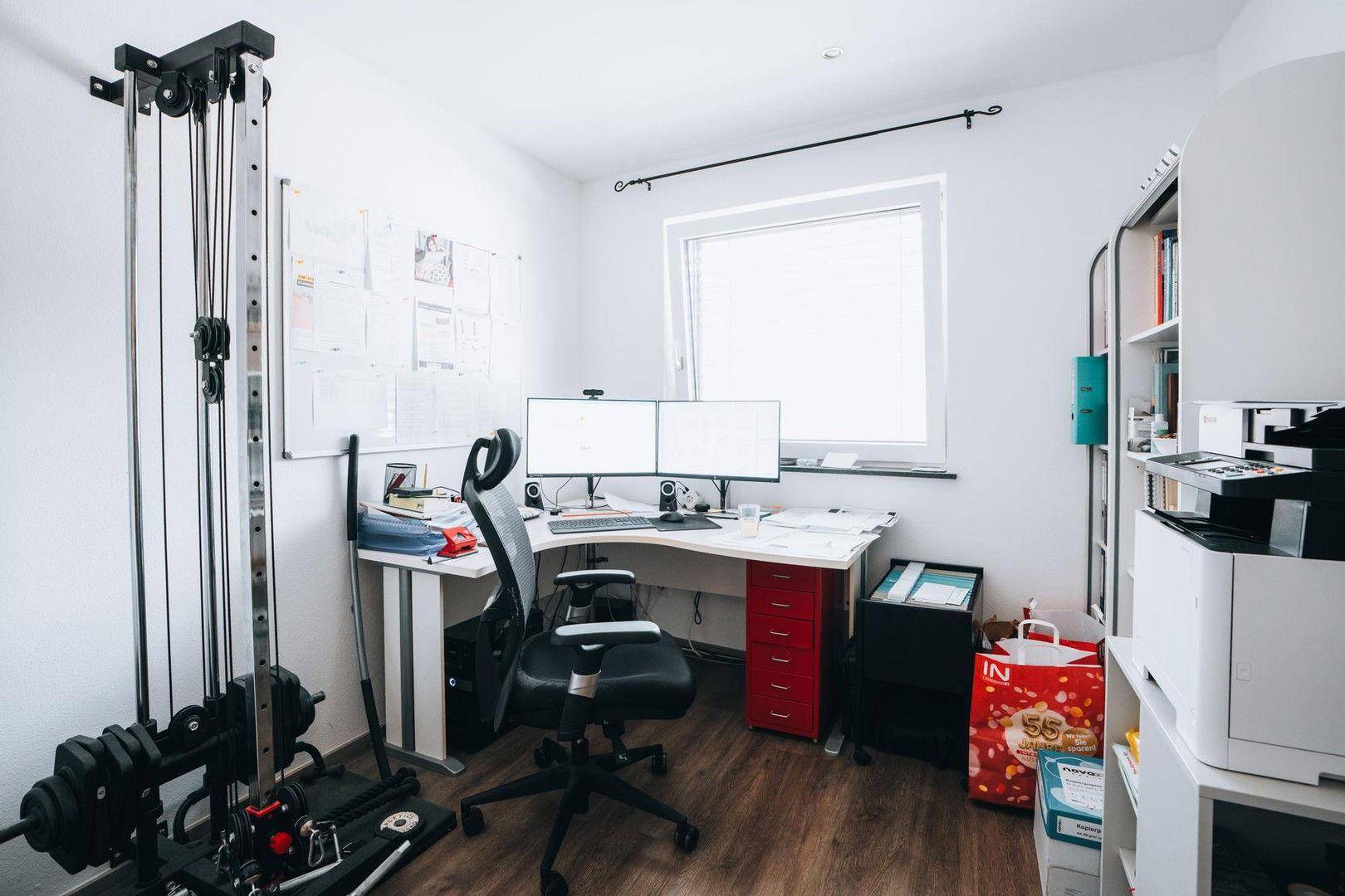 Büro /kleines Zimmer