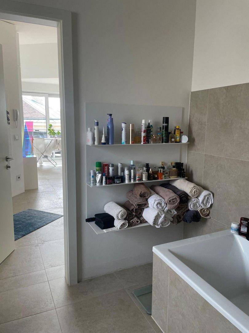 Badezimmer mit Badewanne