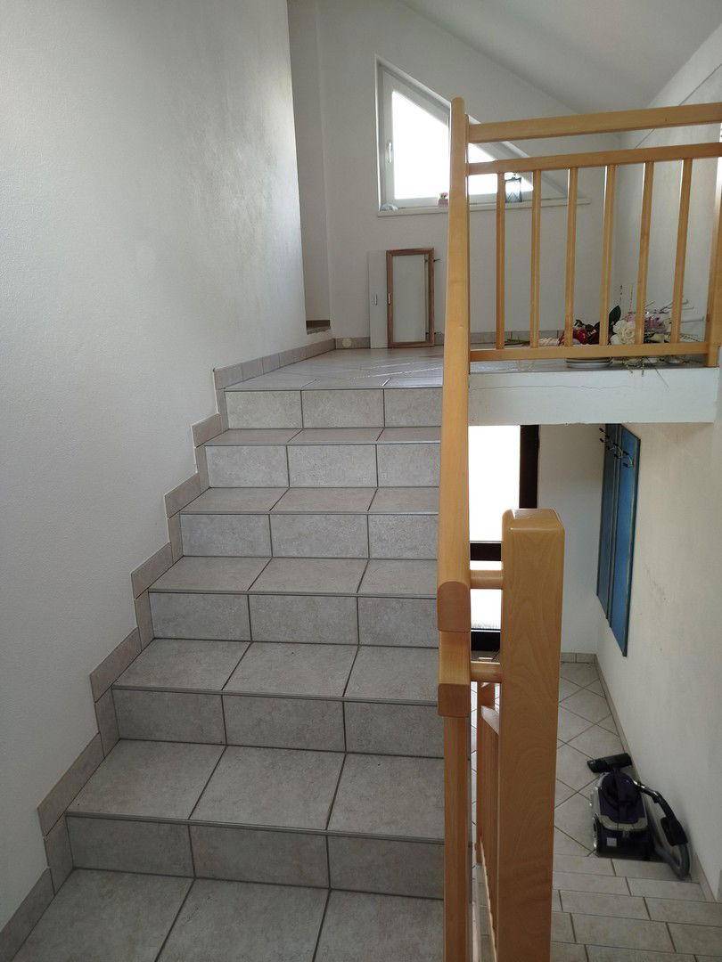 Stiegenaufgang im Anbau