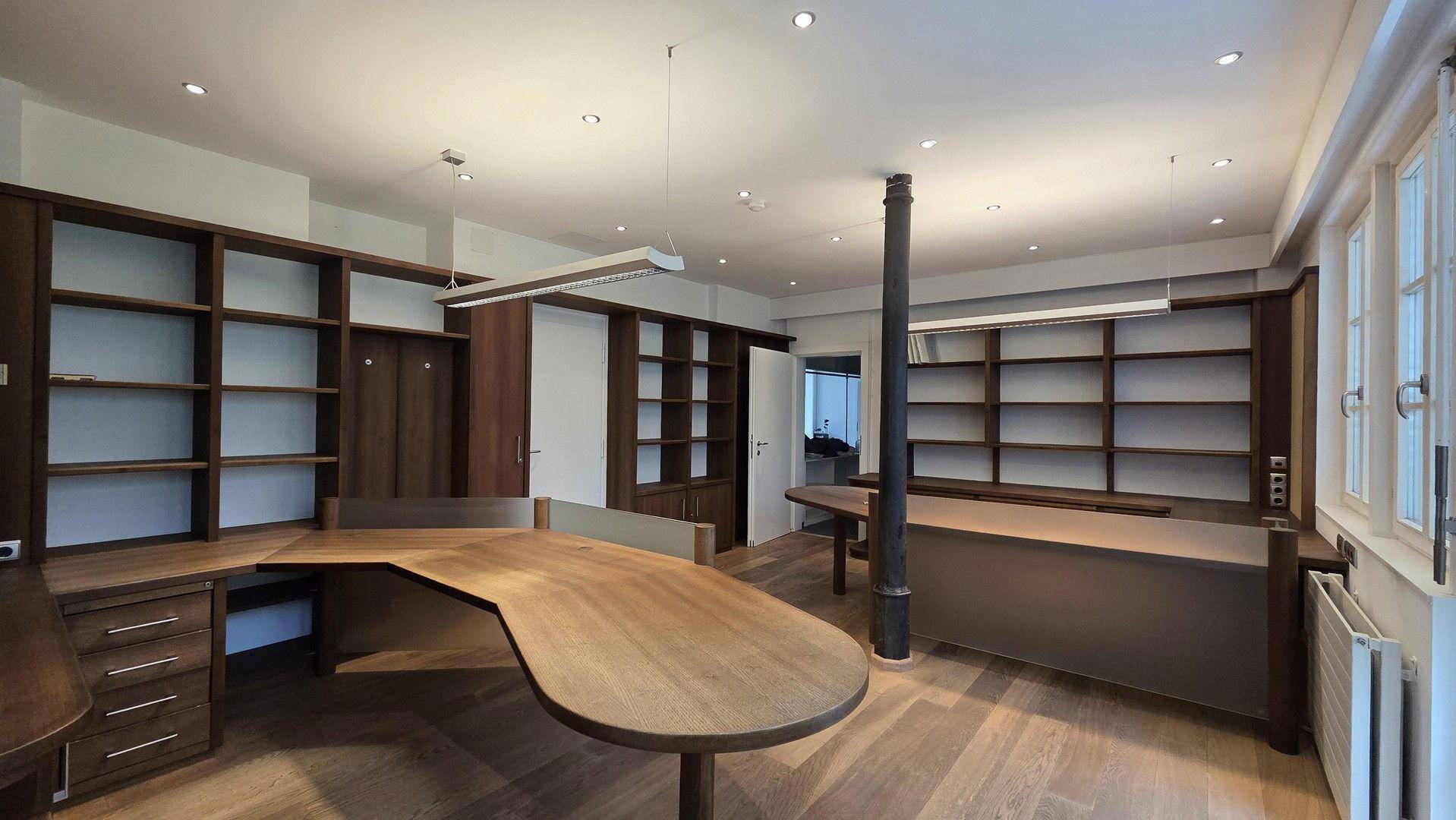 Büro EG für 2 Arbeitsplätze
