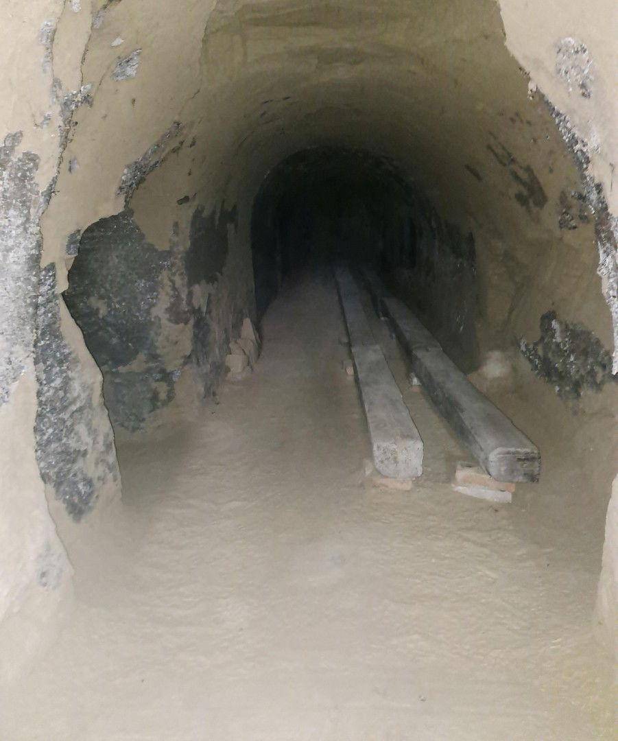 Hauptkellerröhre 1.Teil