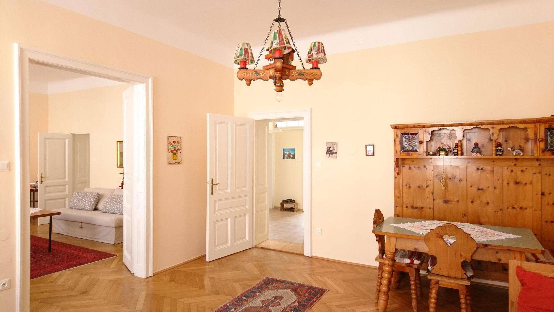 Wohnung Hochparterre